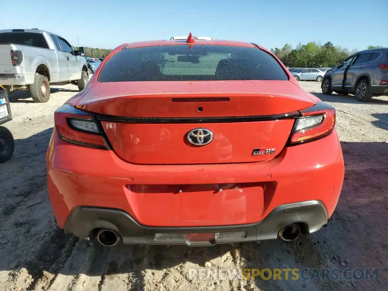 6 Фотография поврежденного автомобиля JF1ZNBB13R8758185 TOYOTA GR 86 2024