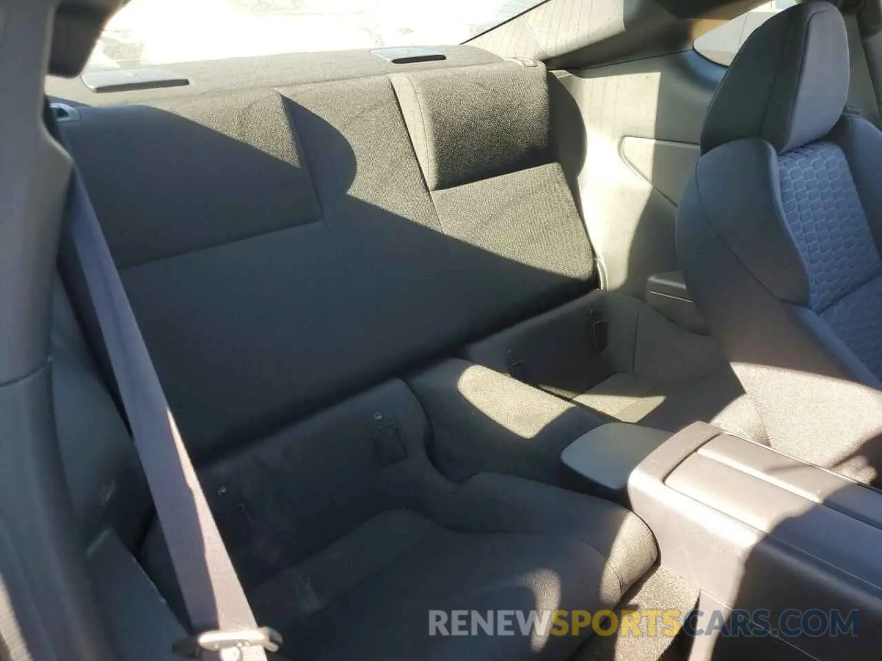 10 Photograph of a damaged car JF1ZNBB1XR9752569 TOYOTA GR 86 2024