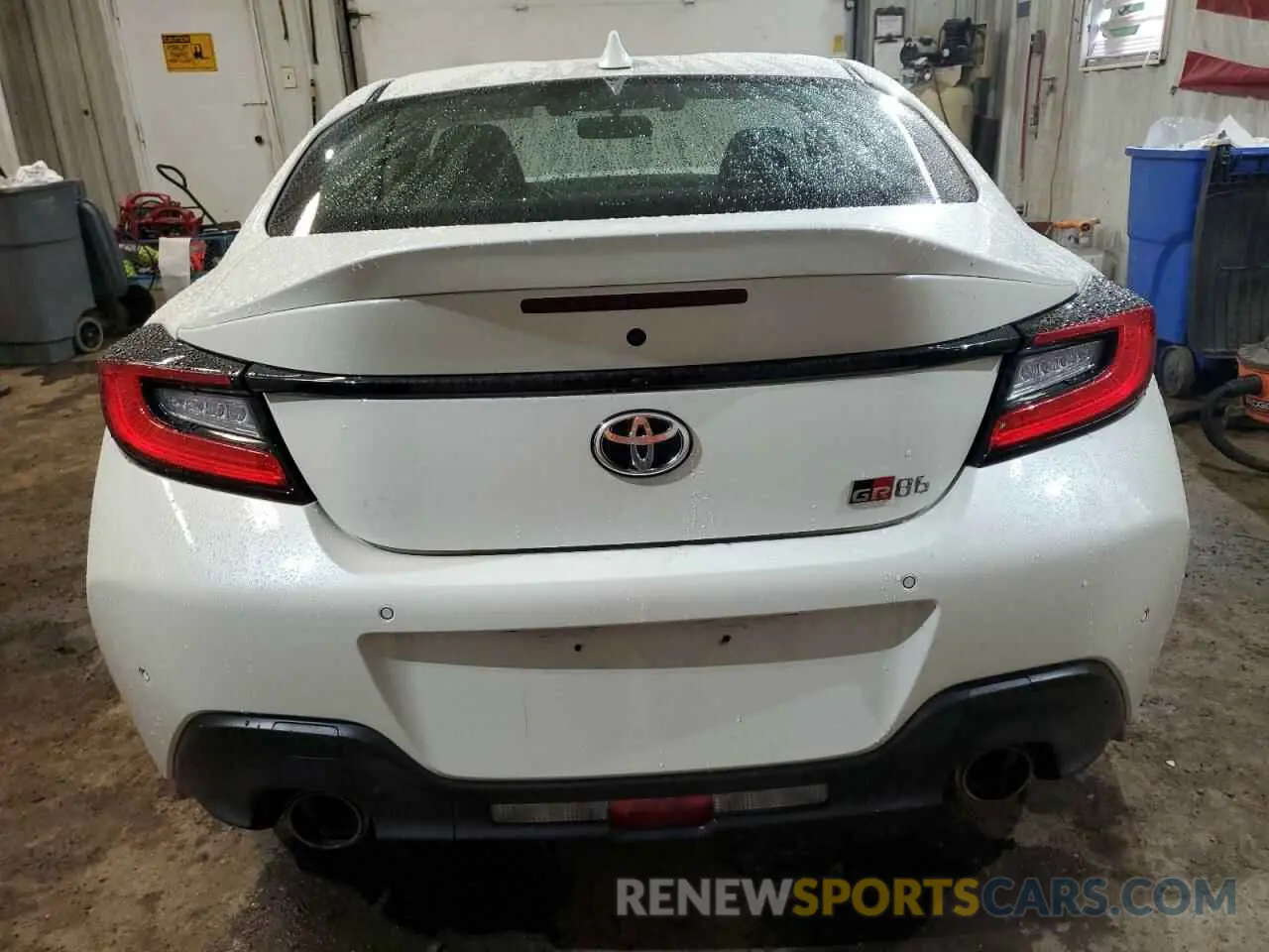 6 Photograph of a damaged car JF1ZNBF13N8750527 TOYOTA GR 86 PREM 2022