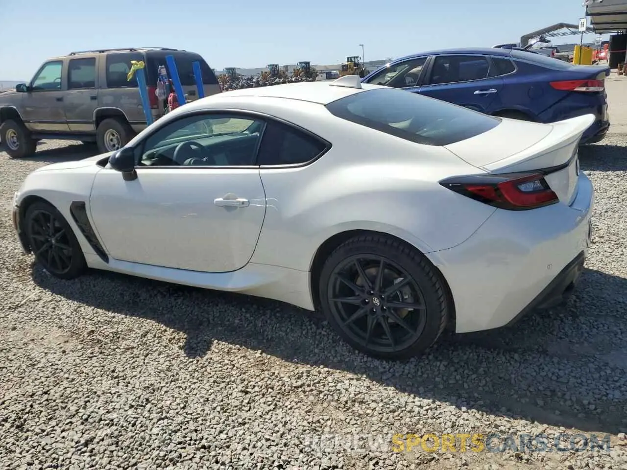 2 Фотография поврежденного автомобиля JF1ZNBE10R8754638 TOYOTA GR 86 PREM 2024