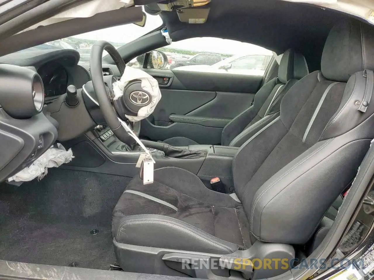 7 Photograph of a damaged car JF1ZNBE13R9758662 TOYOTA GR 86 PREM 2024