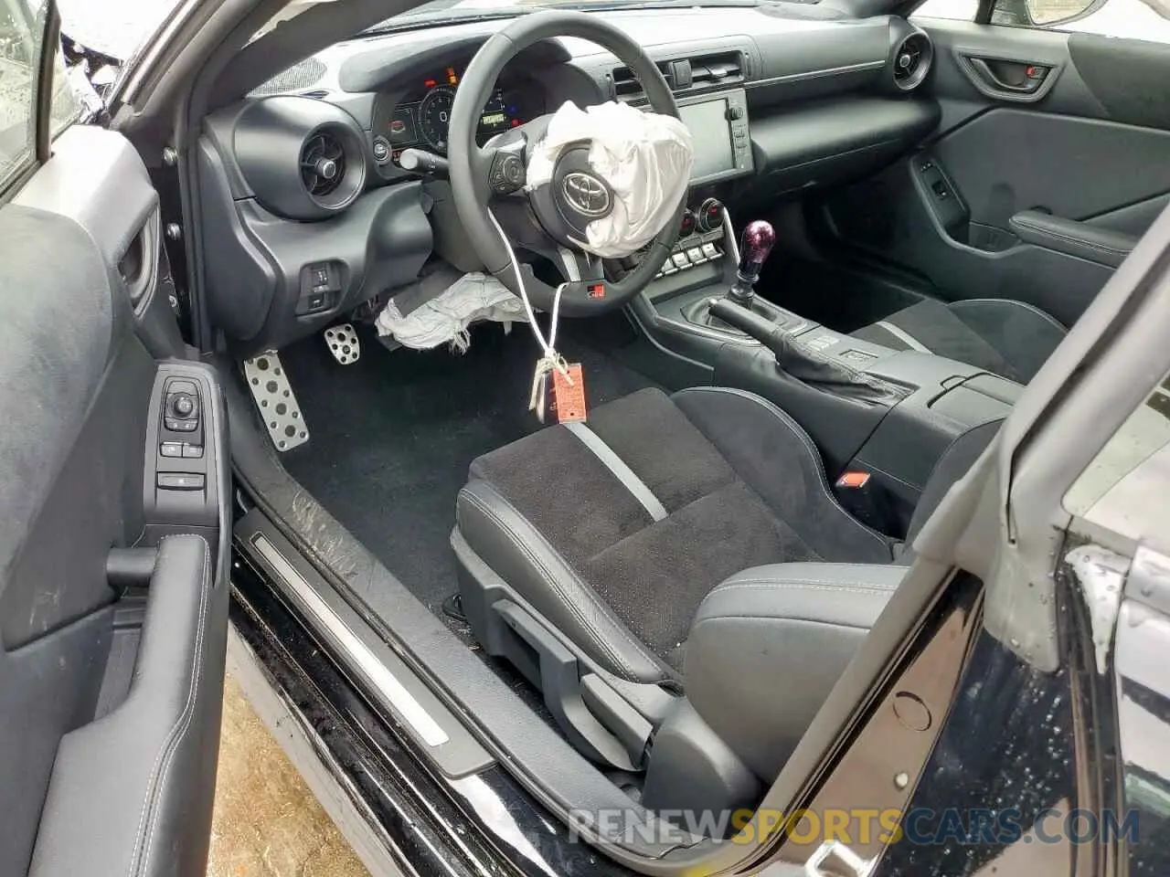 8 Photograph of a damaged car JF1ZNBE13R9758662 TOYOTA GR 86 PREM 2024