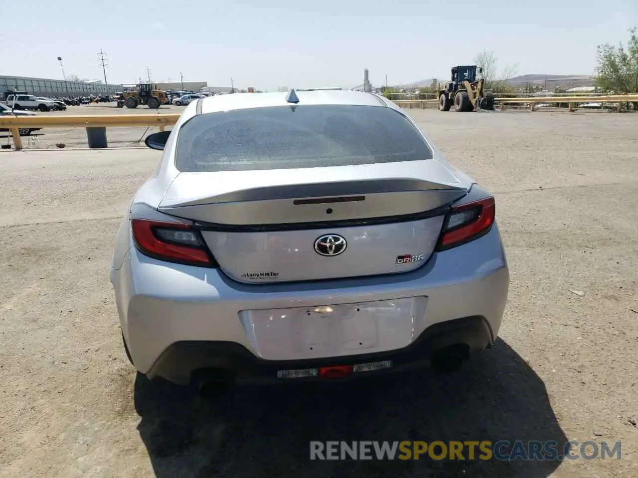 6 Фотография поврежденного автомобиля JF1ZNBE15R9756816 TOYOTA GR 86 PREM 2024