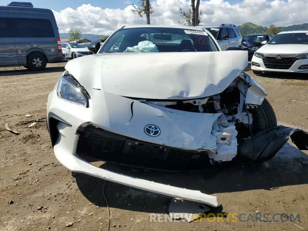 5 Photograph of a damaged car JF1ZNBE19R8754072 TOYOTA GR 86 PREM 2024
