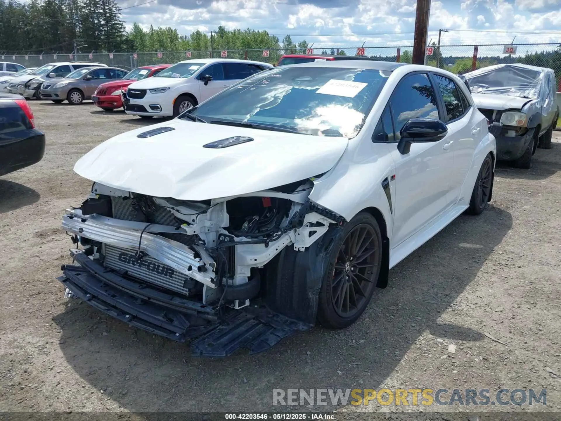 2 Фотография поврежденного автомобиля JTNABAAE8PA004442 TOYOTA GR COROLLA 2023