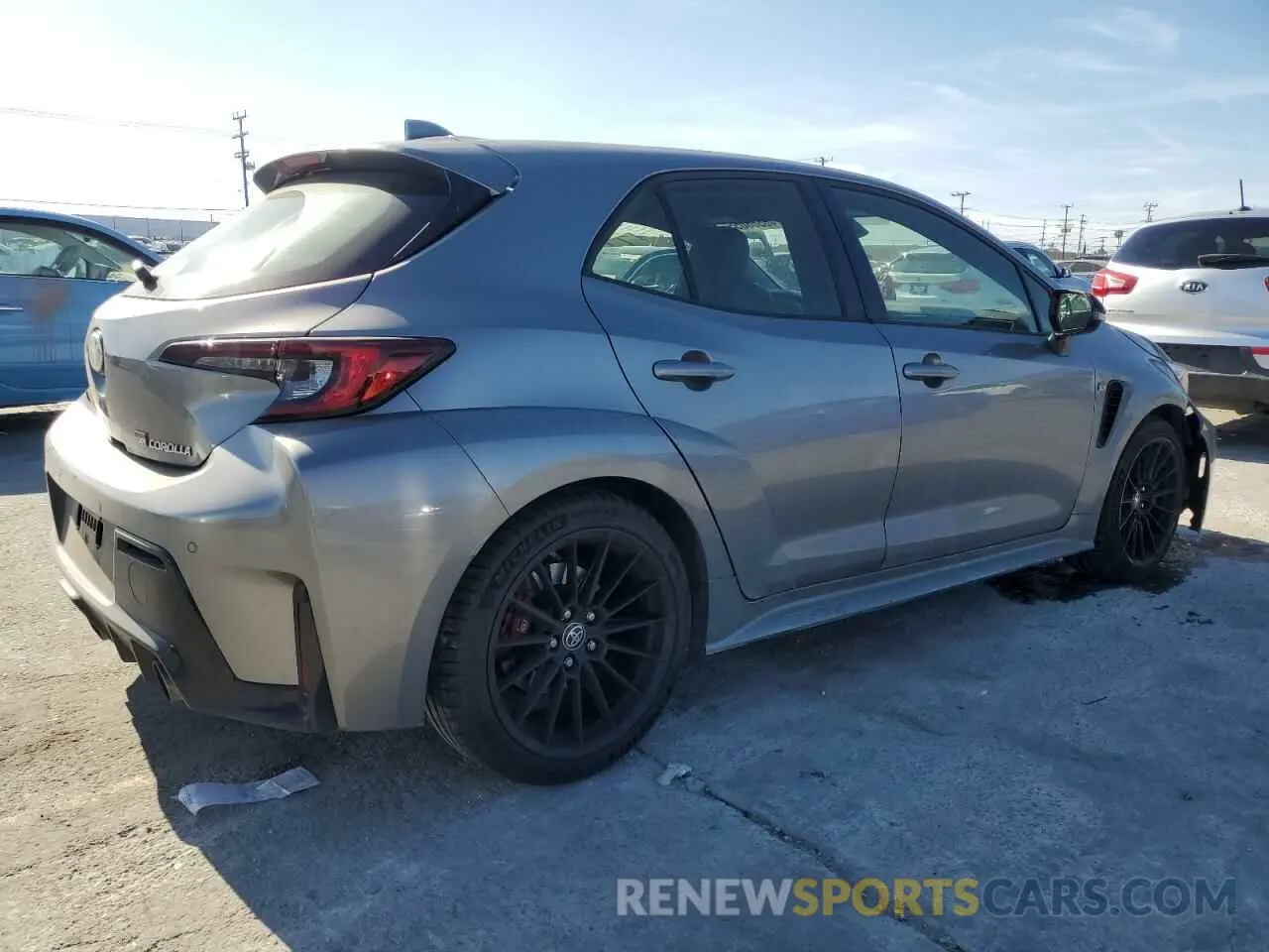 3 Фотография поврежденного автомобиля JTNABAAE7RA010140 TOYOTA GR COROLLA 2024