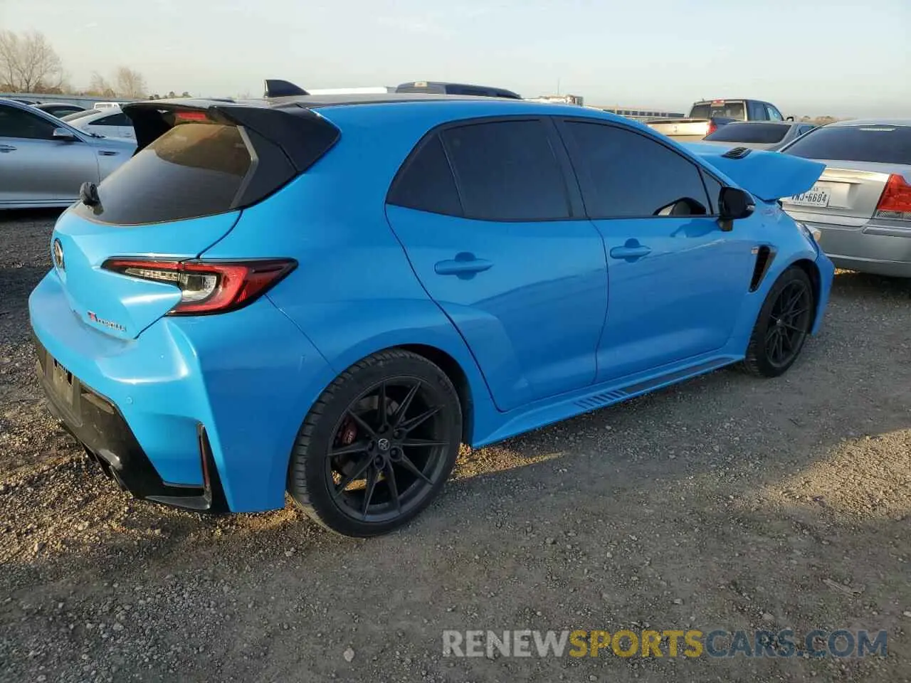 3 Фотография поврежденного автомобиля JTNABAAEXRA013520 TOYOTA GR COROLLA 2024