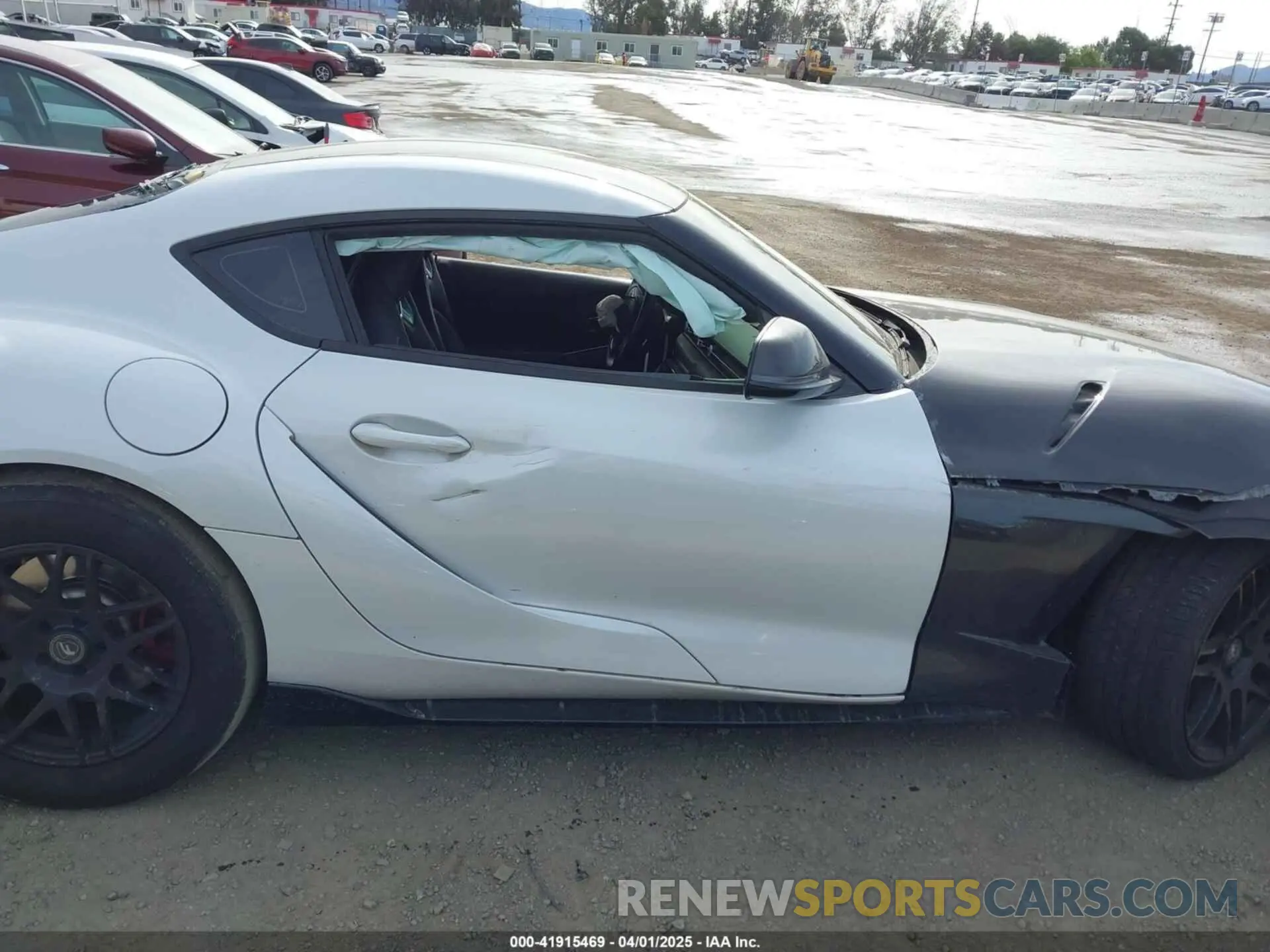 13 Фотография поврежденного автомобиля WZ1DB0C09MW039777 TOYOTA GR SUPRA 2021