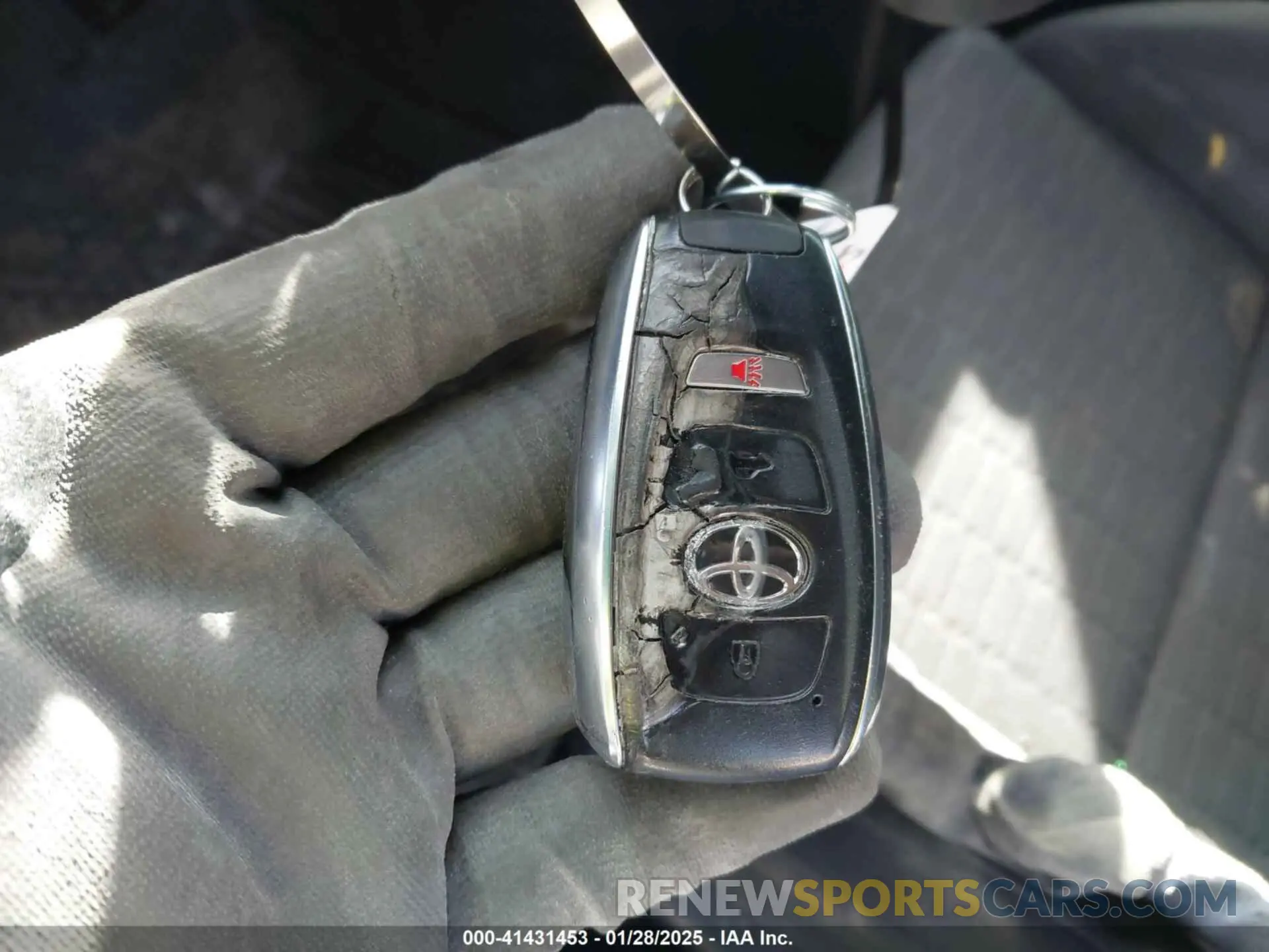 11 Photograph of a damaged car JF1ZNBC11N8756315 TOYOTA GR86 2022