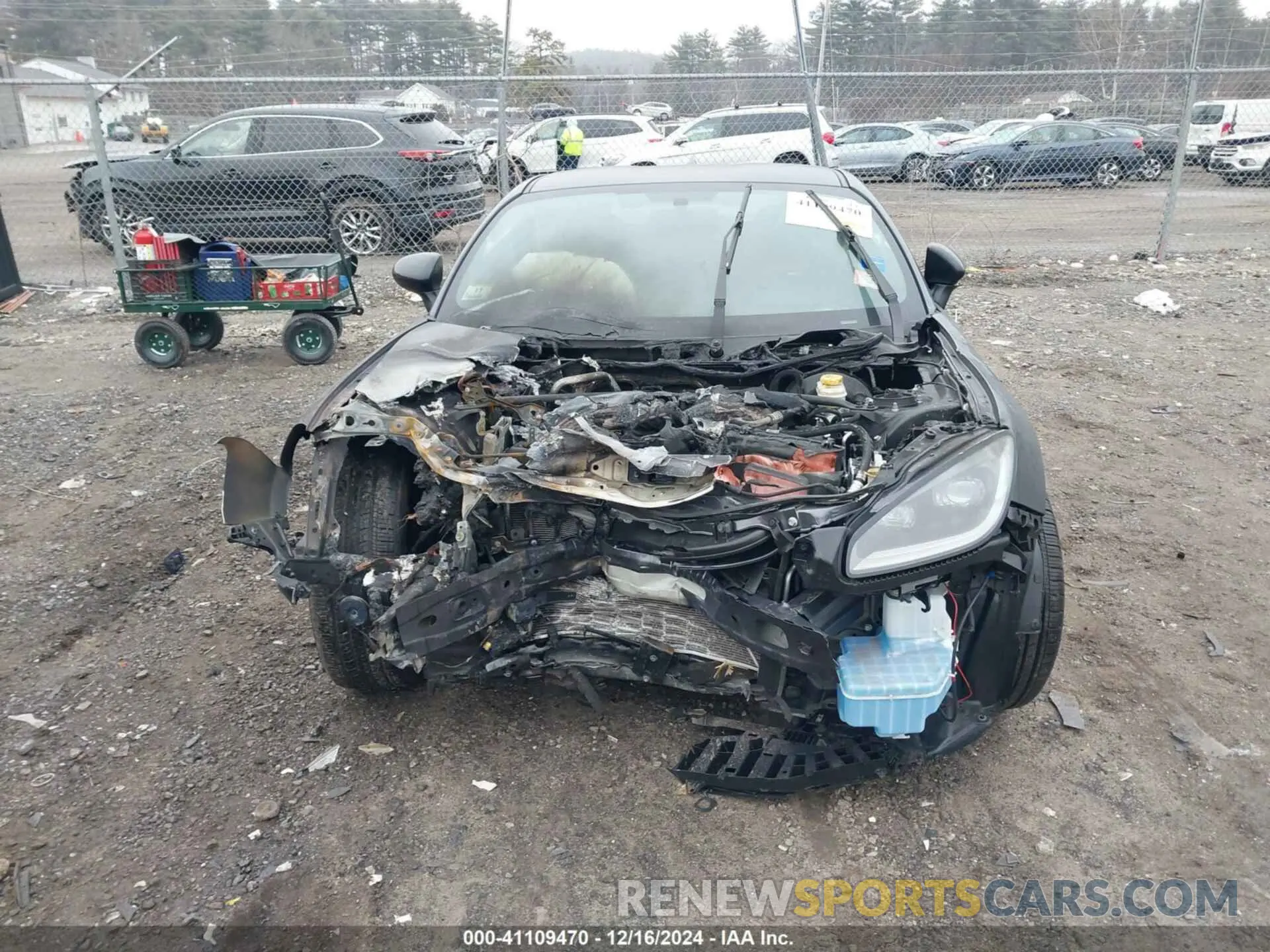 12 Фотография поврежденного автомобиля JF1ZNBC12N8753360 TOYOTA GR86 2022