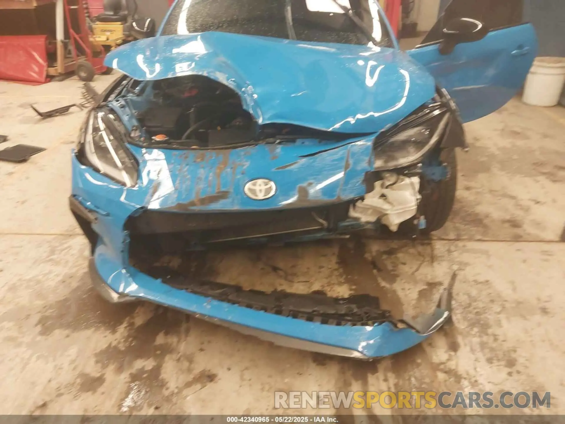 6 Photograph of a damaged car JF1ZNBF10N8751344 TOYOTA GR86 2022