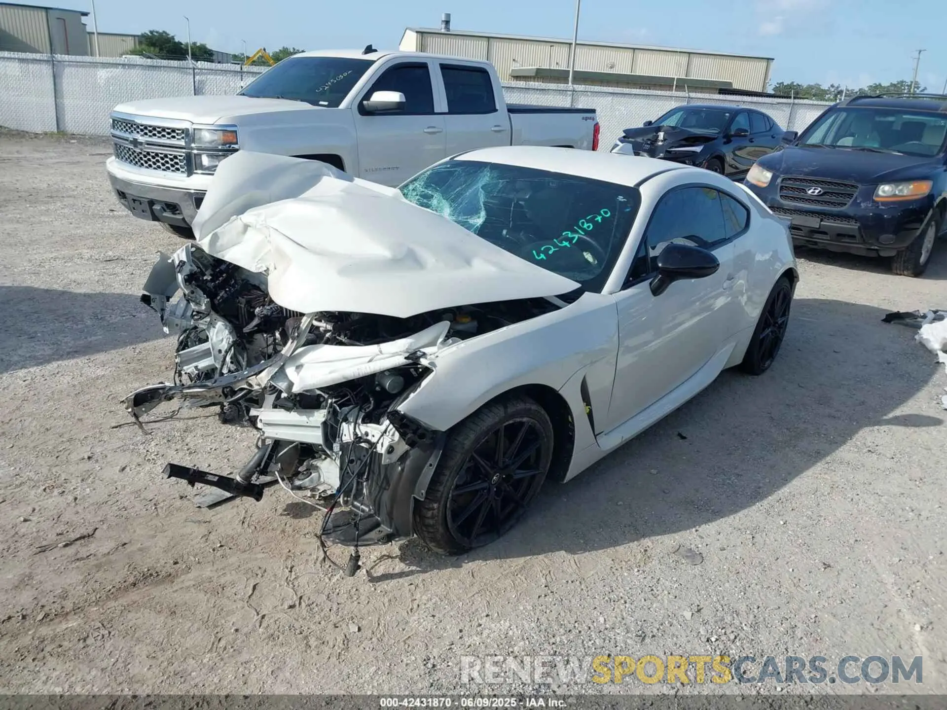 2 Photograph of a damaged car JF1ZNBF14N8756370 TOYOTA GR86 2022