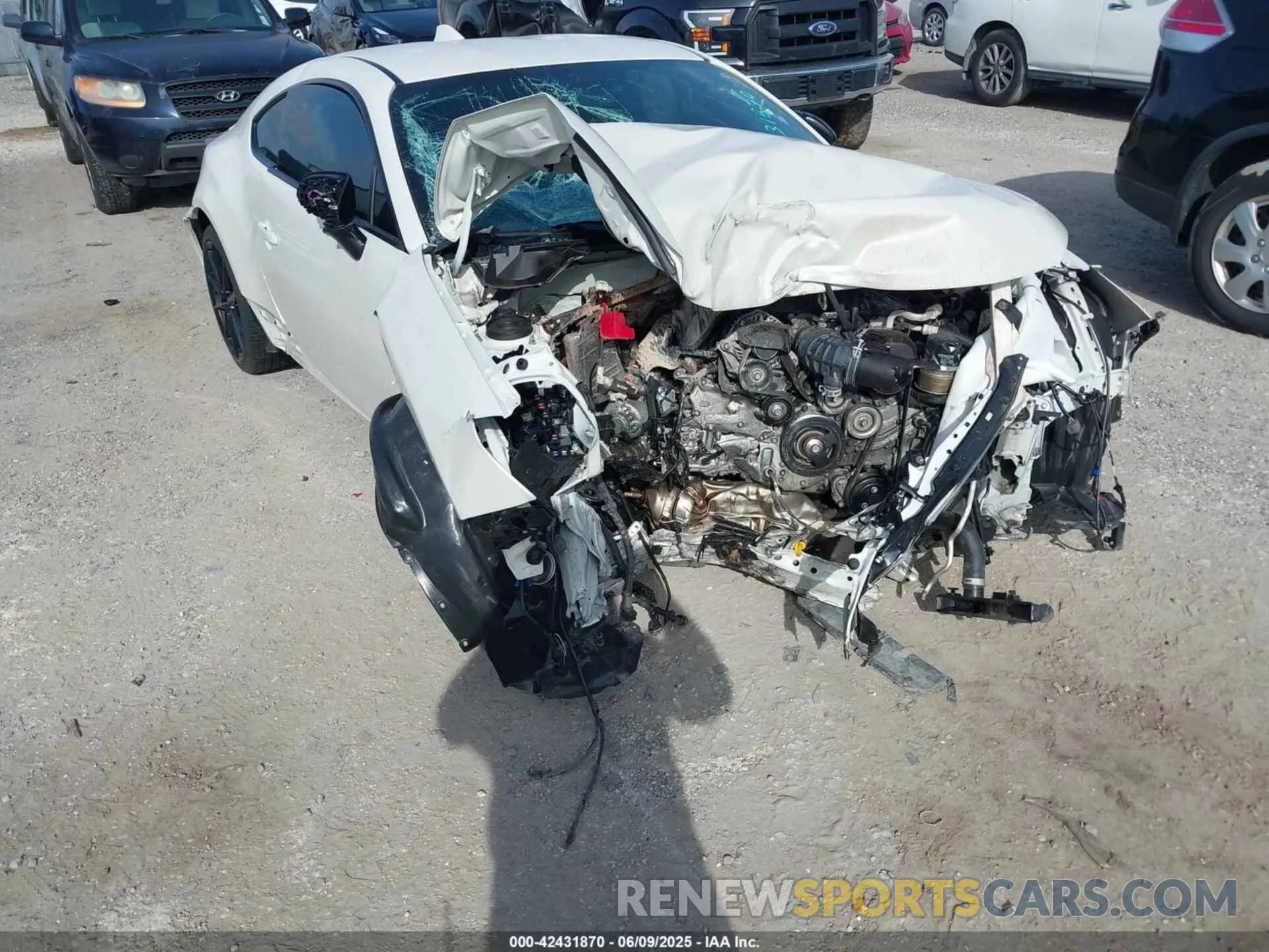6 Photograph of a damaged car JF1ZNBF14N8756370 TOYOTA GR86 2022