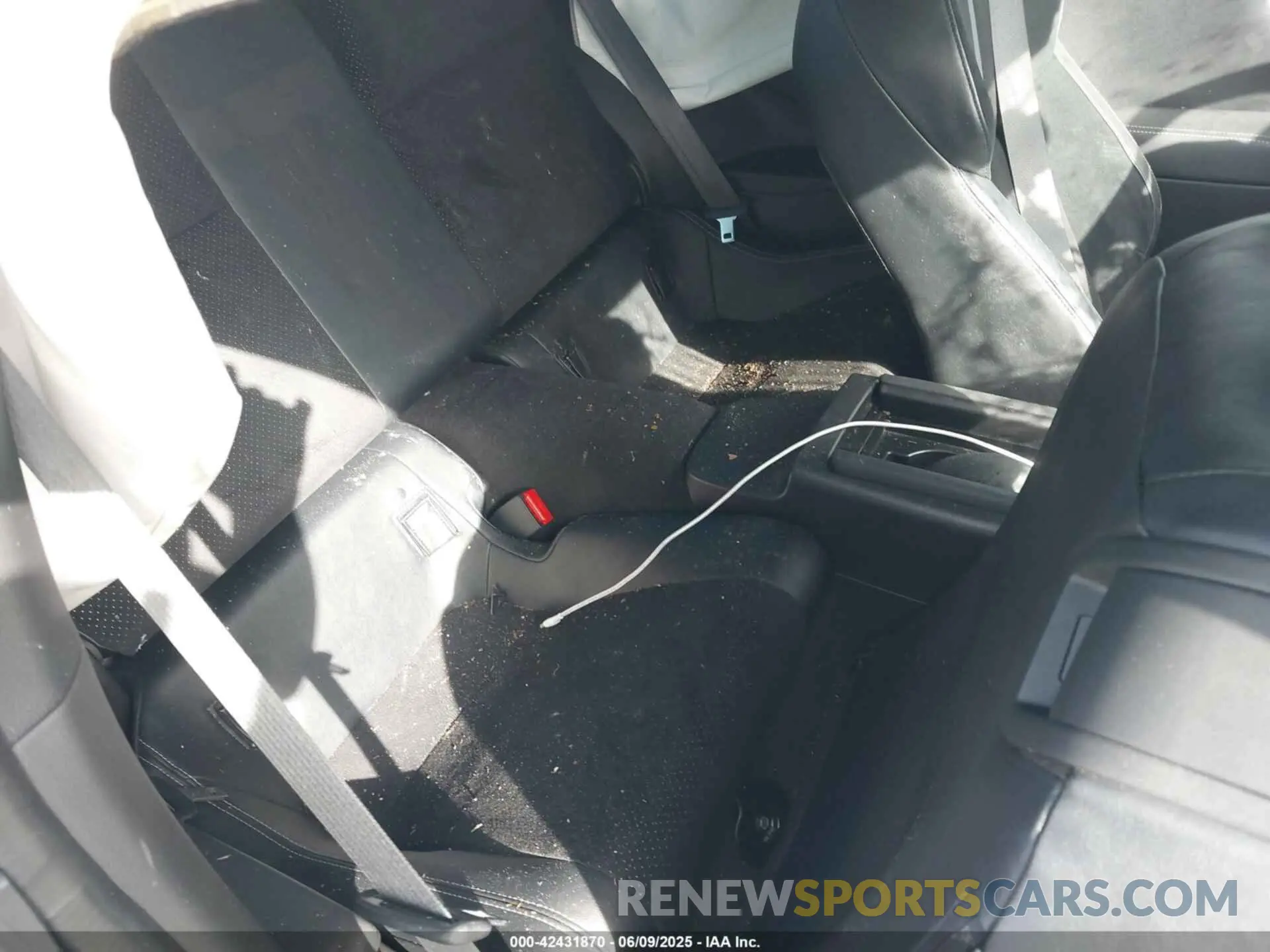 8 Photograph of a damaged car JF1ZNBF14N8756370 TOYOTA GR86 2022