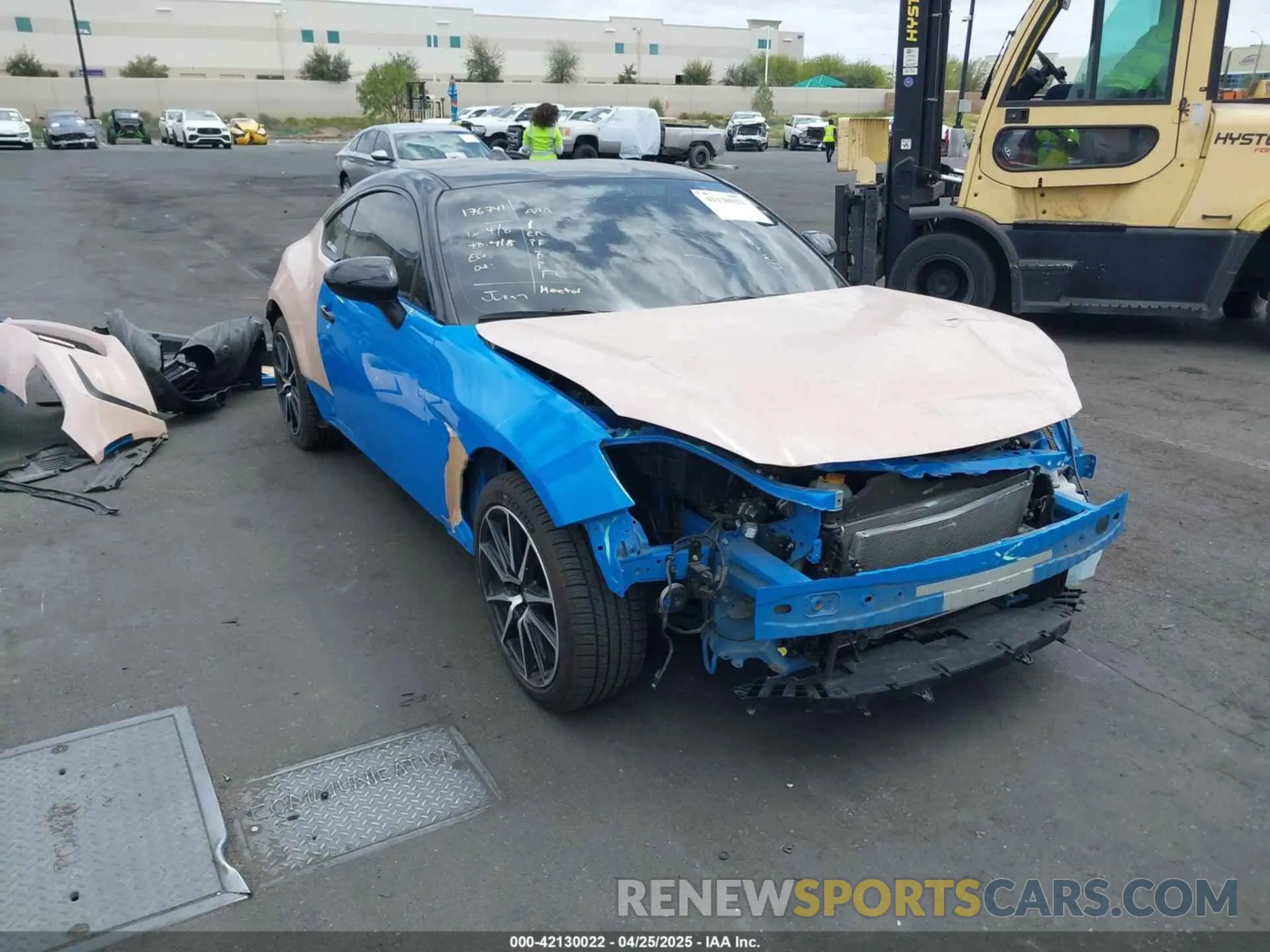 1 Photograph of a damaged car JF1ZNBB16P9752310 TOYOTA GR86 2023