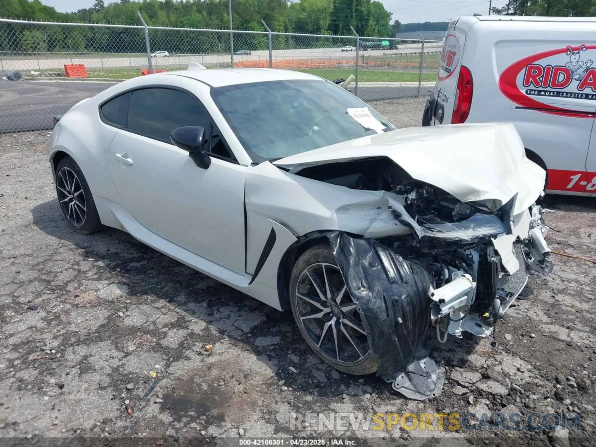 1 Photograph of a damaged car JF1ZNBB1XP9761818 TOYOTA GR86 2023