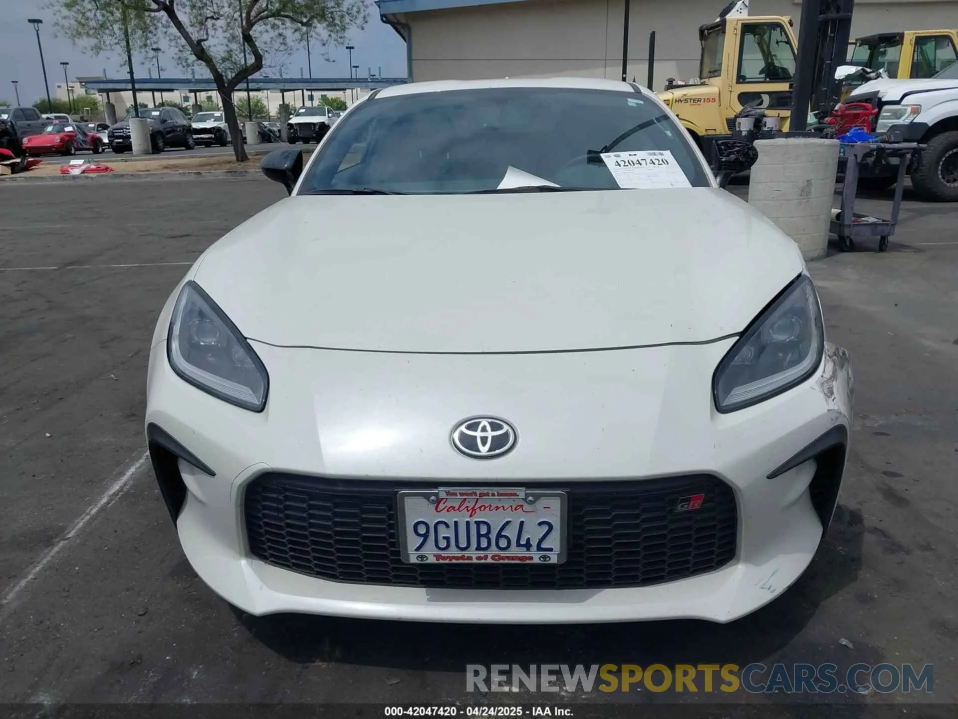 12 Photograph of a damaged car JF1ZNBC13P8760174 TOYOTA GR86 2023
