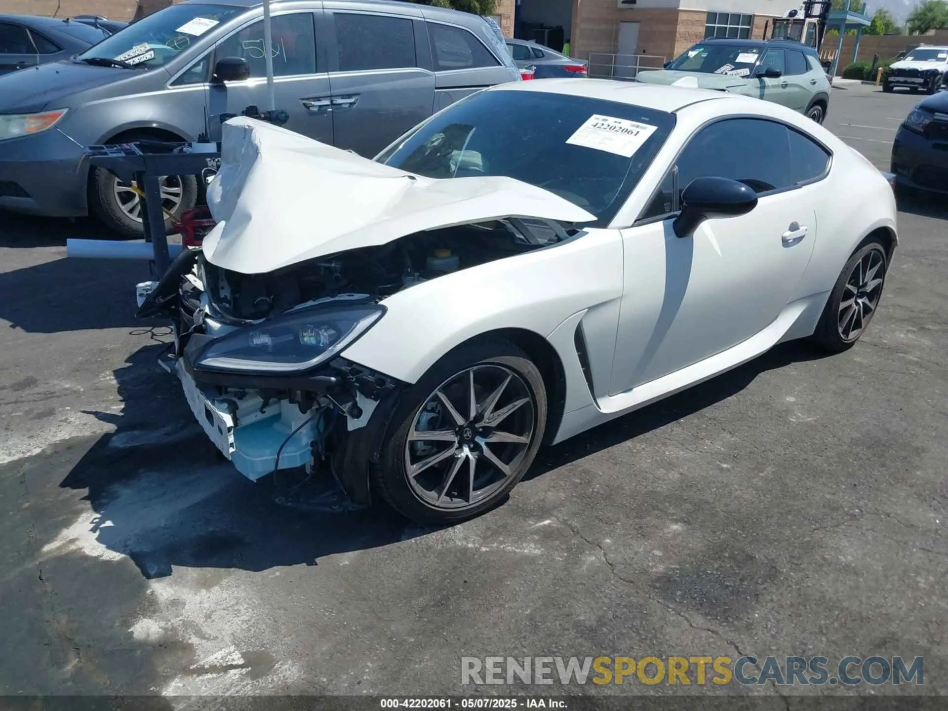 2 Photograph of a damaged car JF1ZNBC13P8762393 TOYOTA GR86 2023