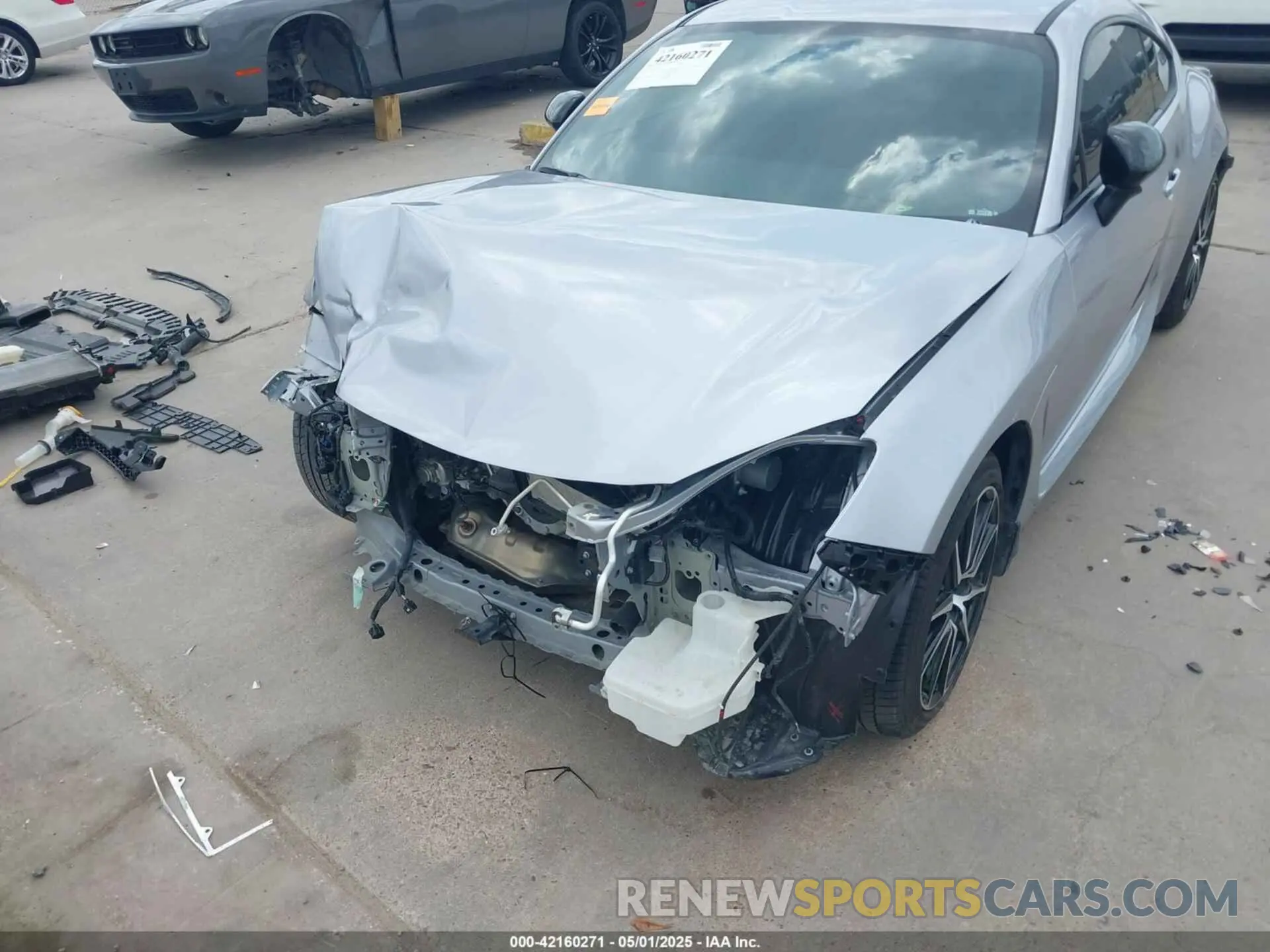 6 Photograph of a damaged car JF1ZNBC15P8759916 TOYOTA GR86 2023