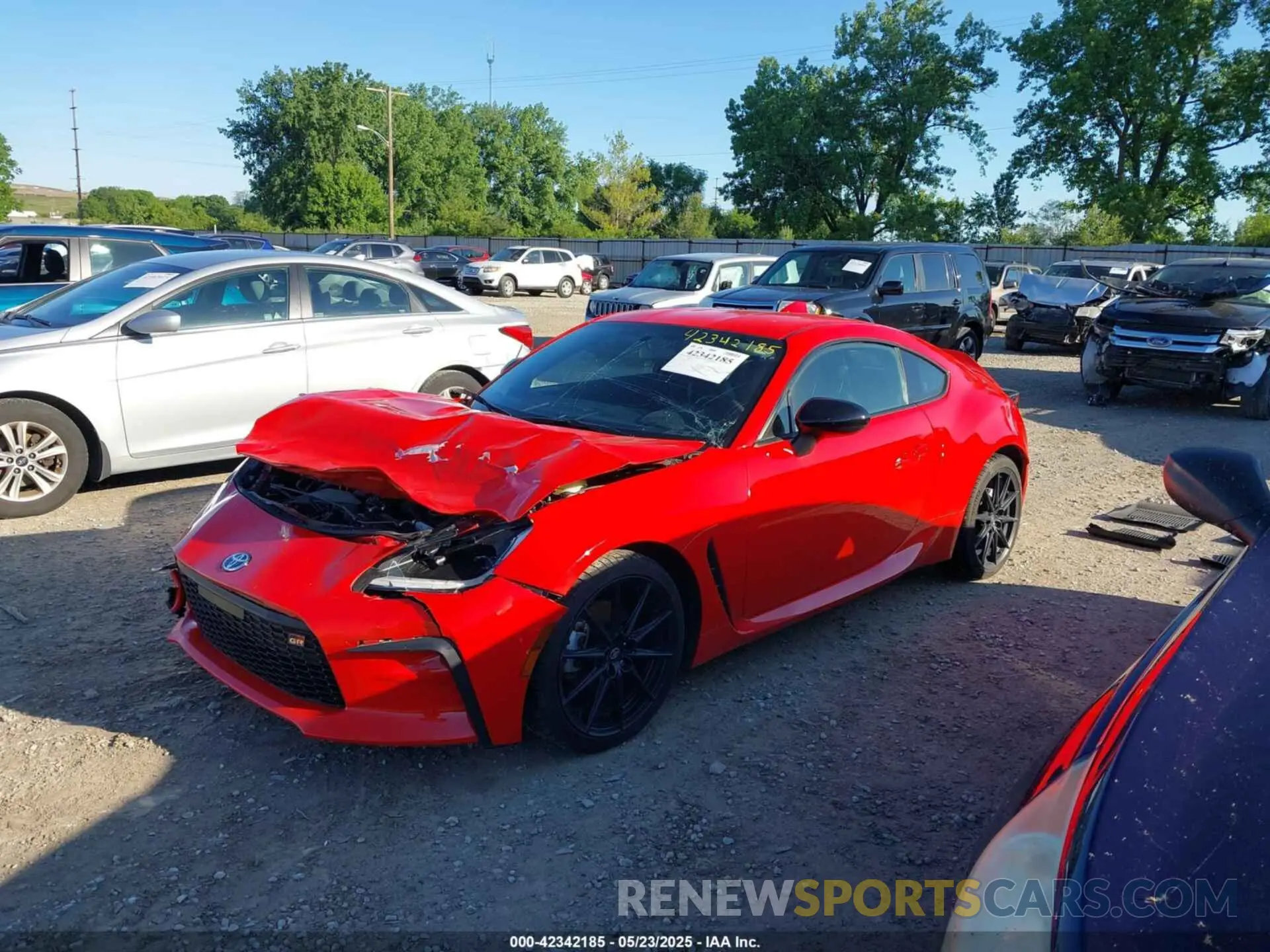 2 Photograph of a damaged car JF1ZNBE11P9760973 TOYOTA GR86 2023