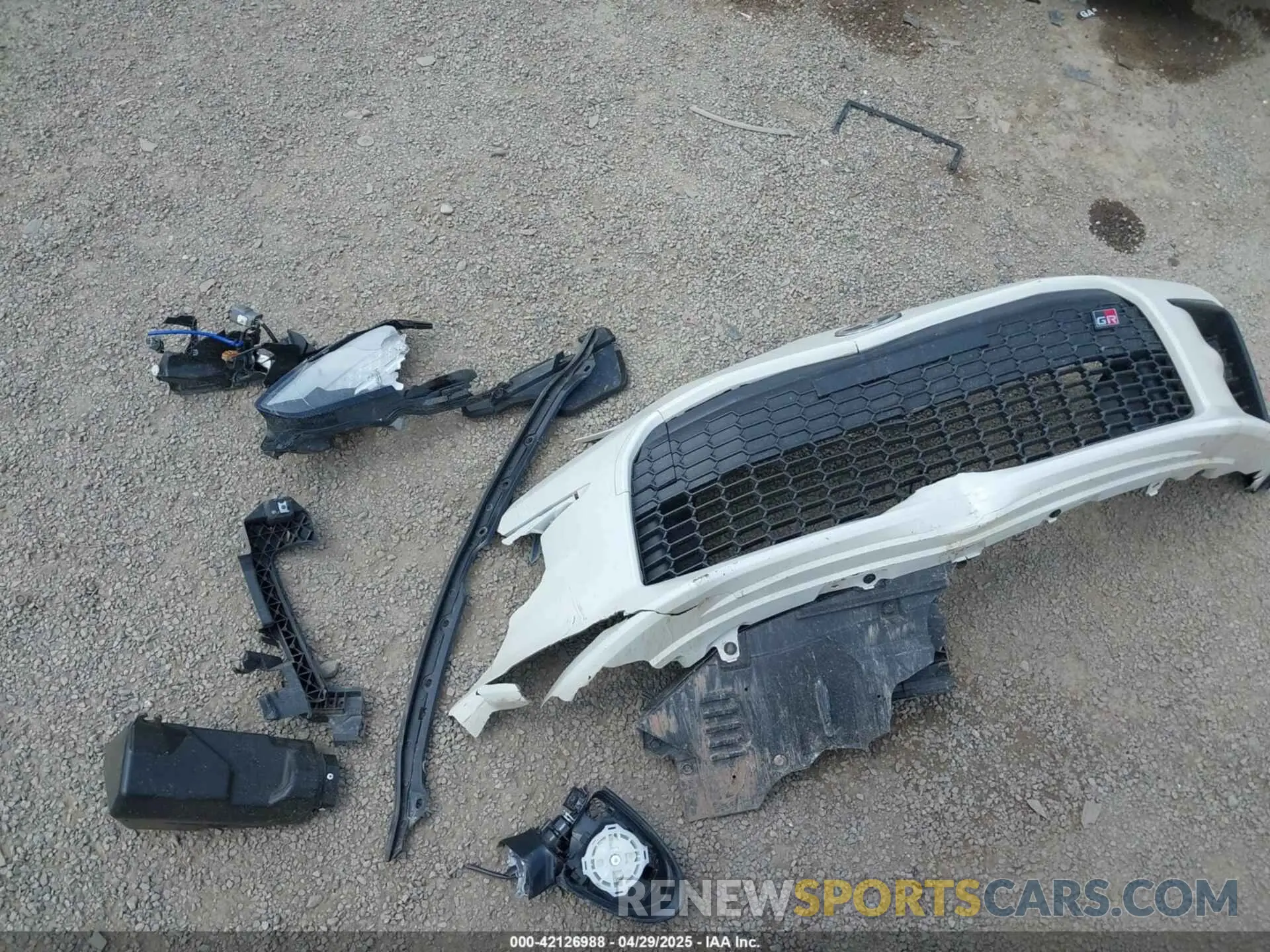 12 Фотография поврежденного автомобиля JF1ZNBE12P9756981 TOYOTA GR86 2023