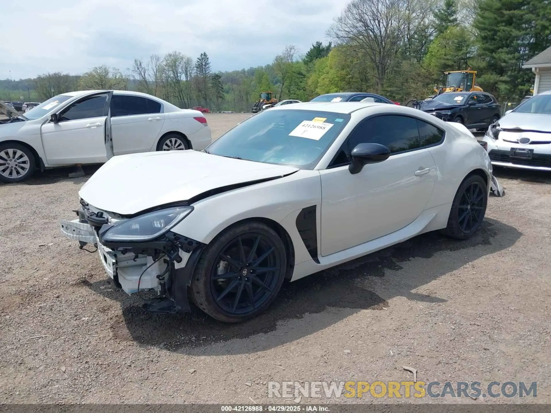 2 Фотография поврежденного автомобиля JF1ZNBE12P9756981 TOYOTA GR86 2023