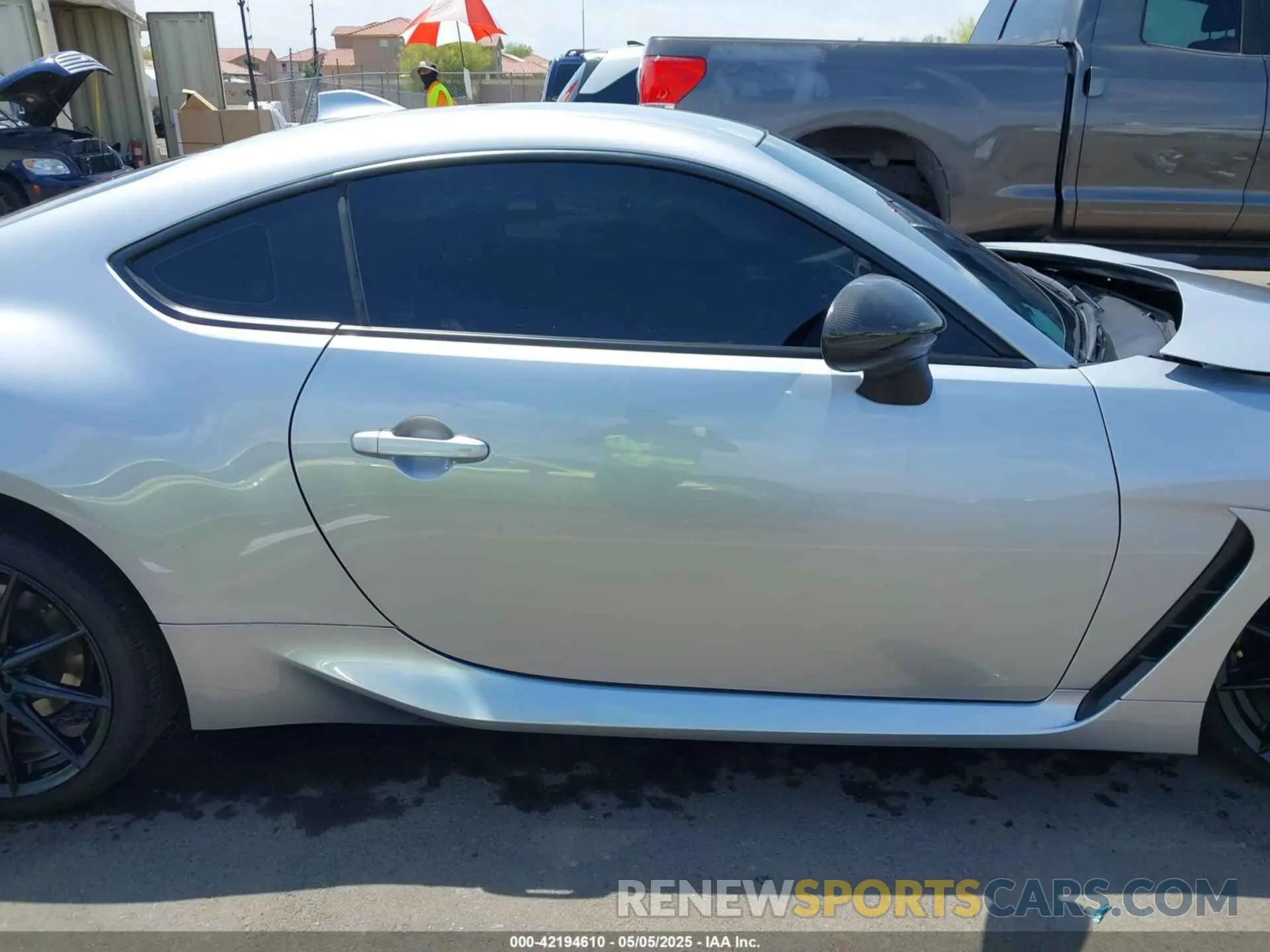 14 Фотография поврежденного автомобиля JF1ZNBE15P9765366 TOYOTA GR86 2023