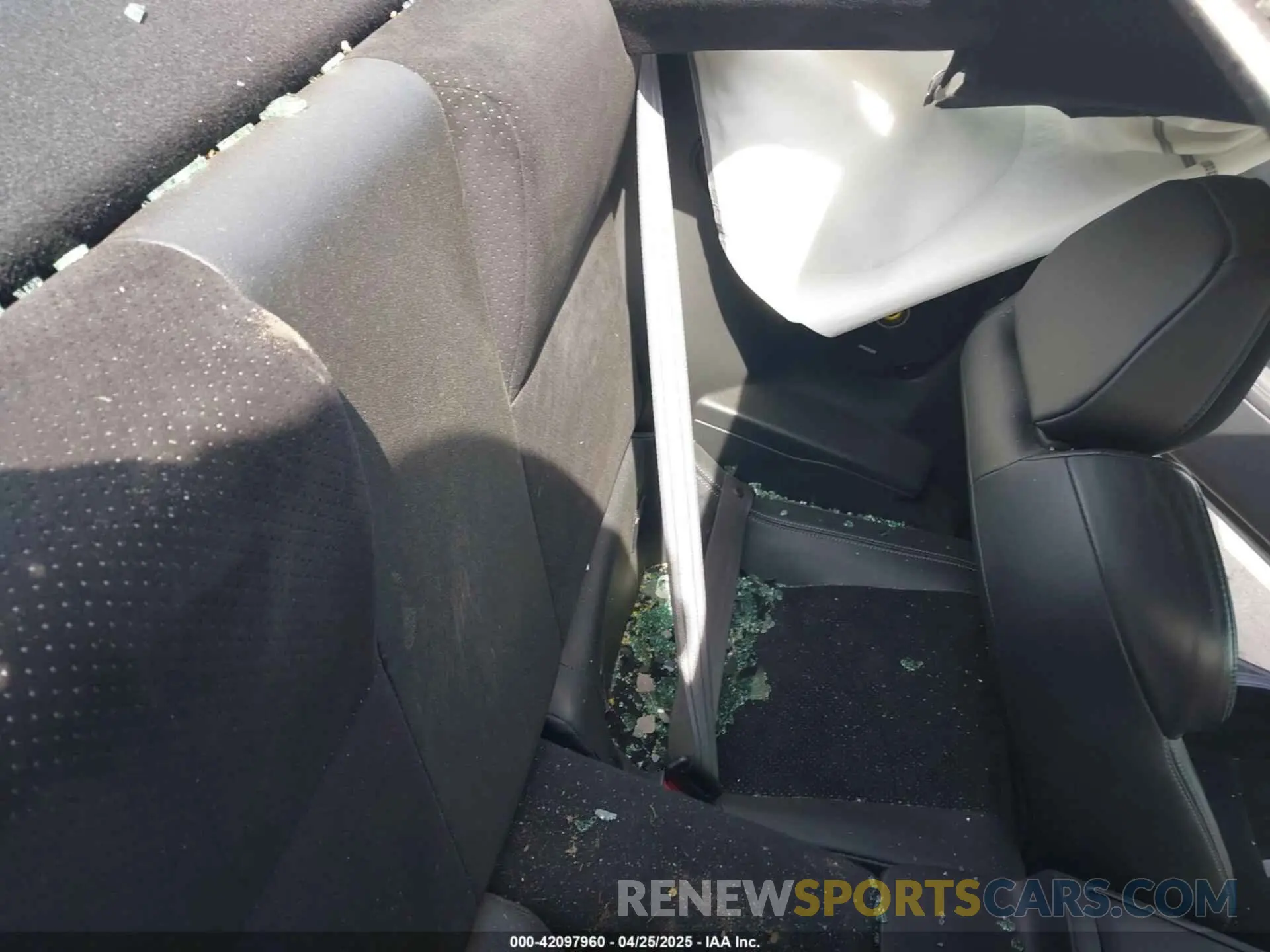 8 Photograph of a damaged car JF1ZNBE16P9764453 TOYOTA GR86 2023