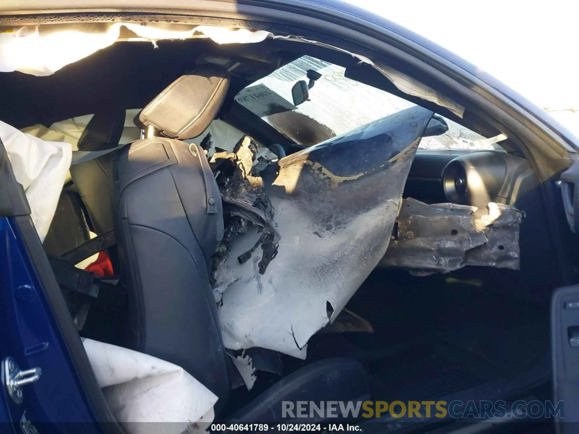 5 Photograph of a damaged car JF1ZNBE17P9766681 TOYOTA GR86 2023