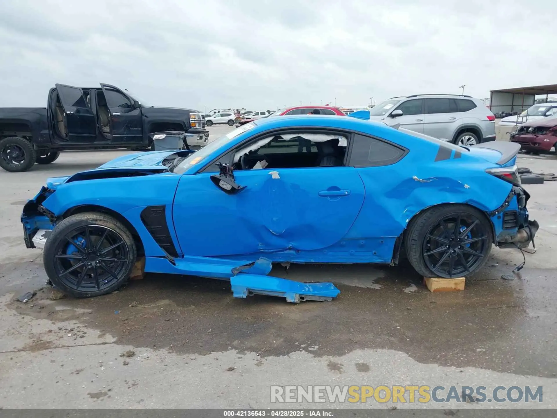 15 Photograph of a damaged car JF1ZNBF13P8758193 TOYOTA GR86 2023
