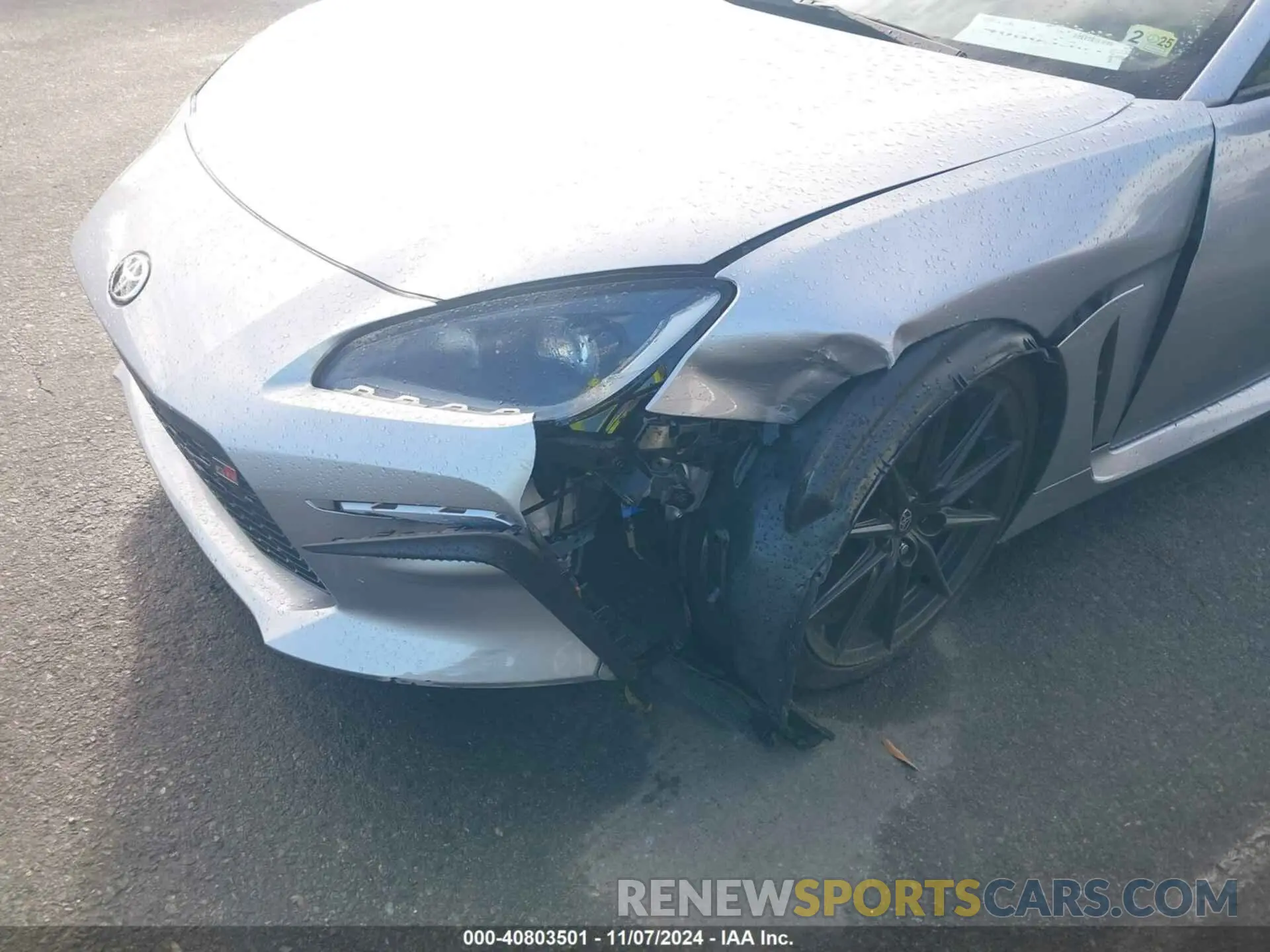 6 Photograph of a damaged car JF1ZNBF14P8757568 TOYOTA GR86 2023