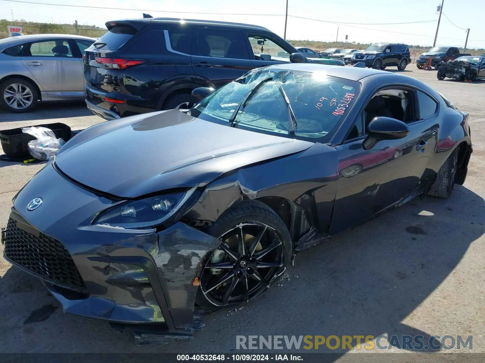 6 Photograph of a damaged car JF1ZNBF16P8763999 TOYOTA GR86 2023