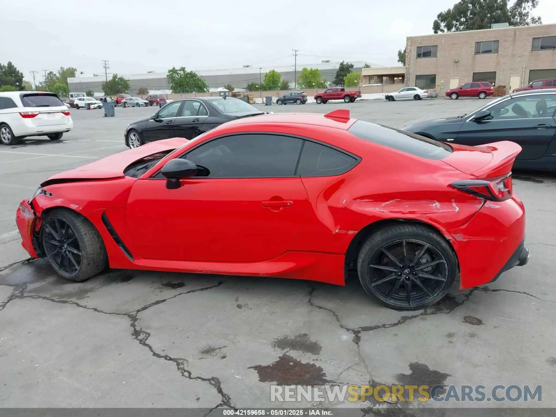 14 Photograph of a damaged car JF1ZNBF17P8765082 TOYOTA GR86 2023