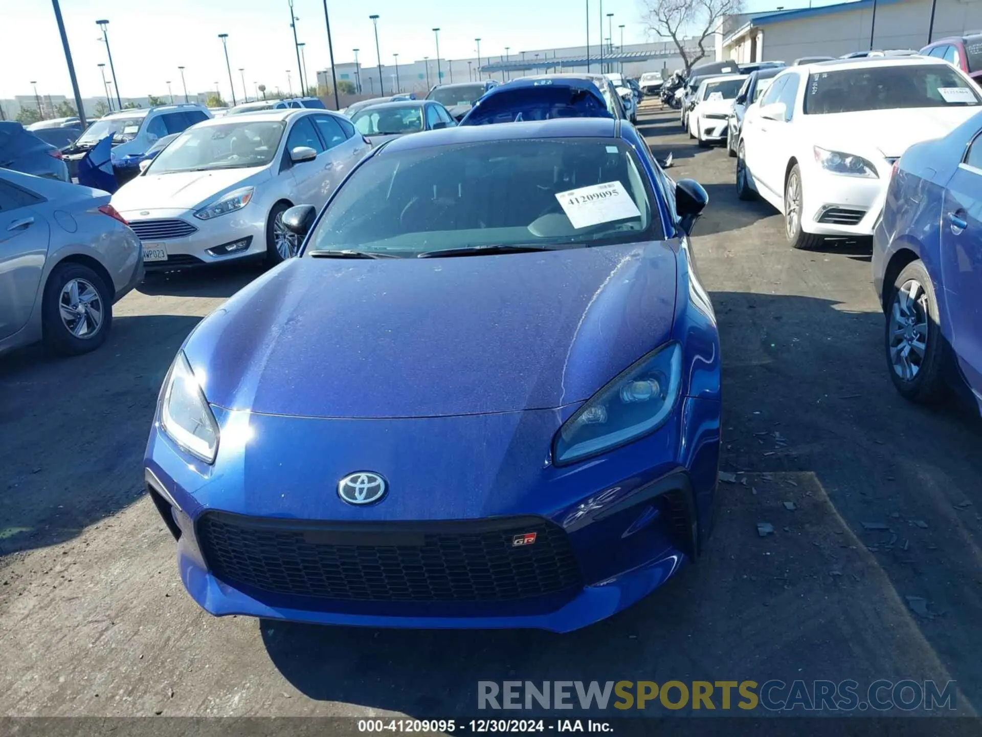 13 Фотография поврежденного автомобиля JF1ZNBB14R8752850 TOYOTA GR86 2024