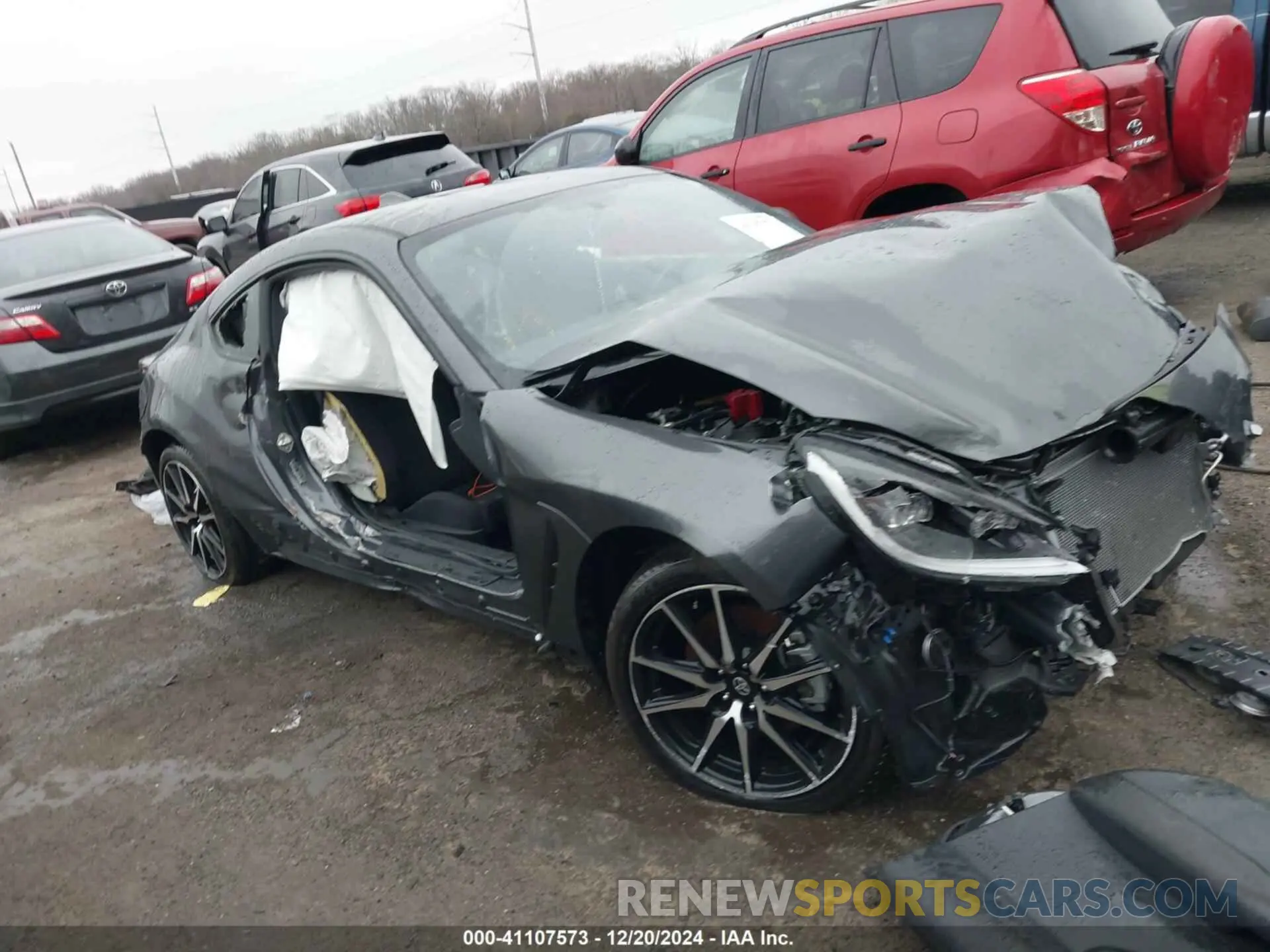 1 Фотография поврежденного автомобиля JF1ZNBB18R8759090 TOYOTA GR86 2024