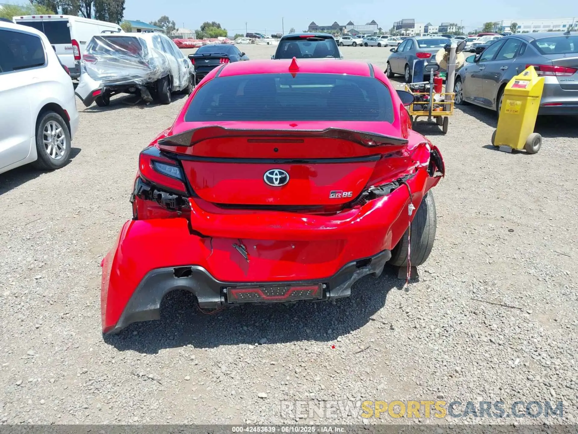 17 Photograph of a damaged car JF1ZNBB19R9751476 TOYOTA GR86 2024