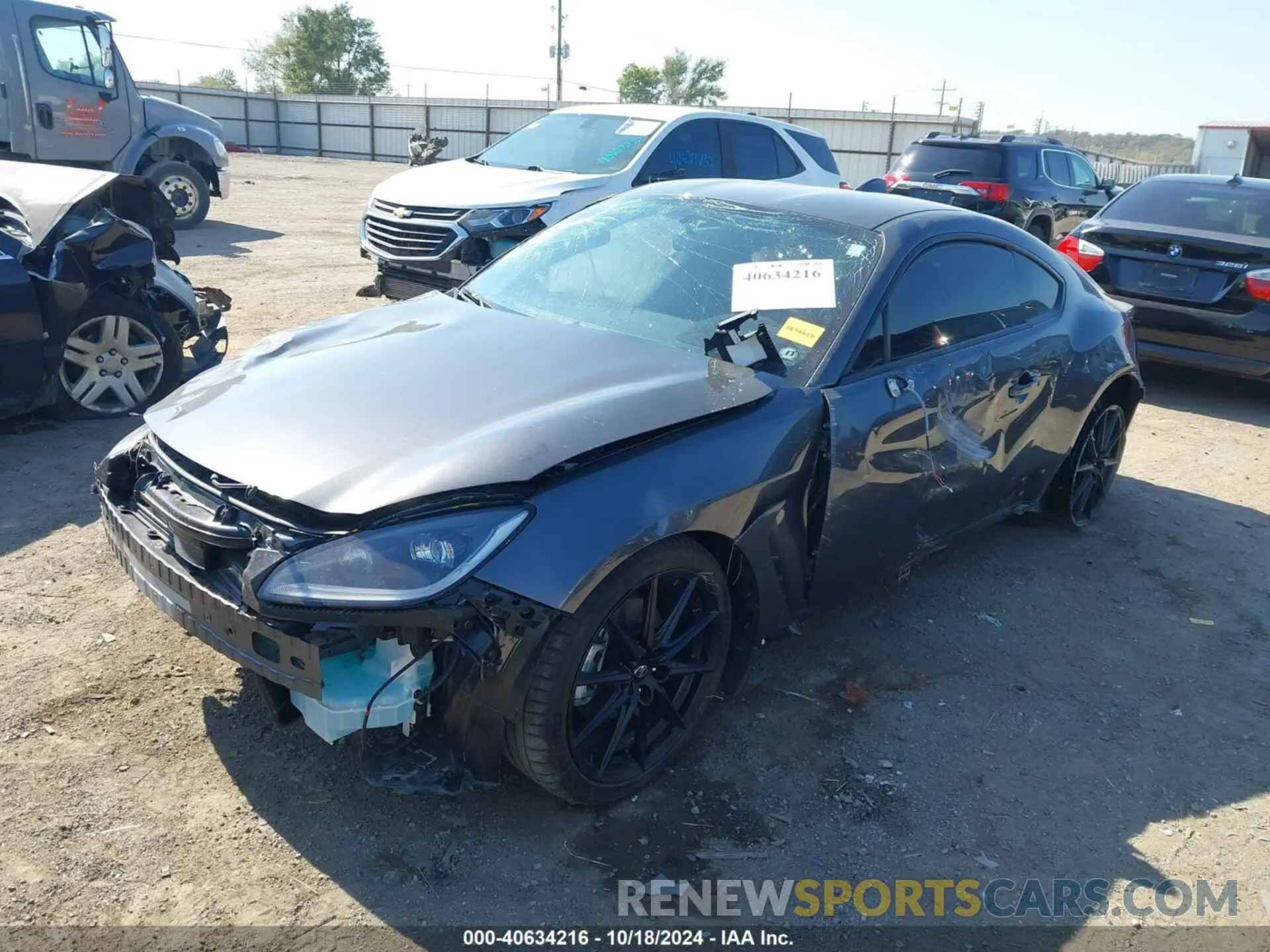 2 Фотография поврежденного автомобиля JF1ZNBE12R8758013 TOYOTA GR86 2024