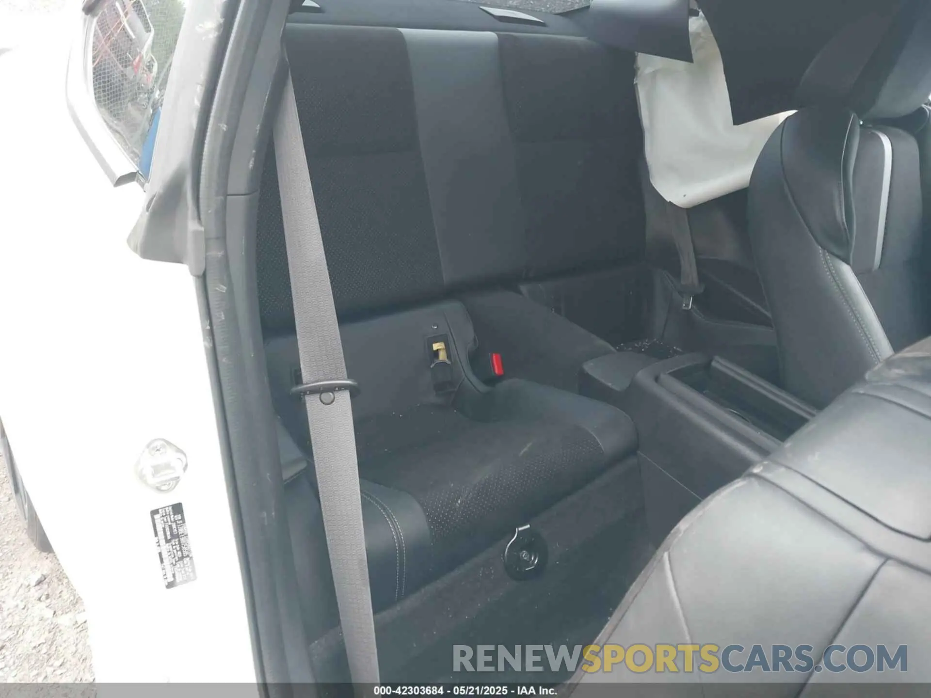 8 Фотография поврежденного автомобиля JF1ZNBE13R8758585 TOYOTA GR86 2024