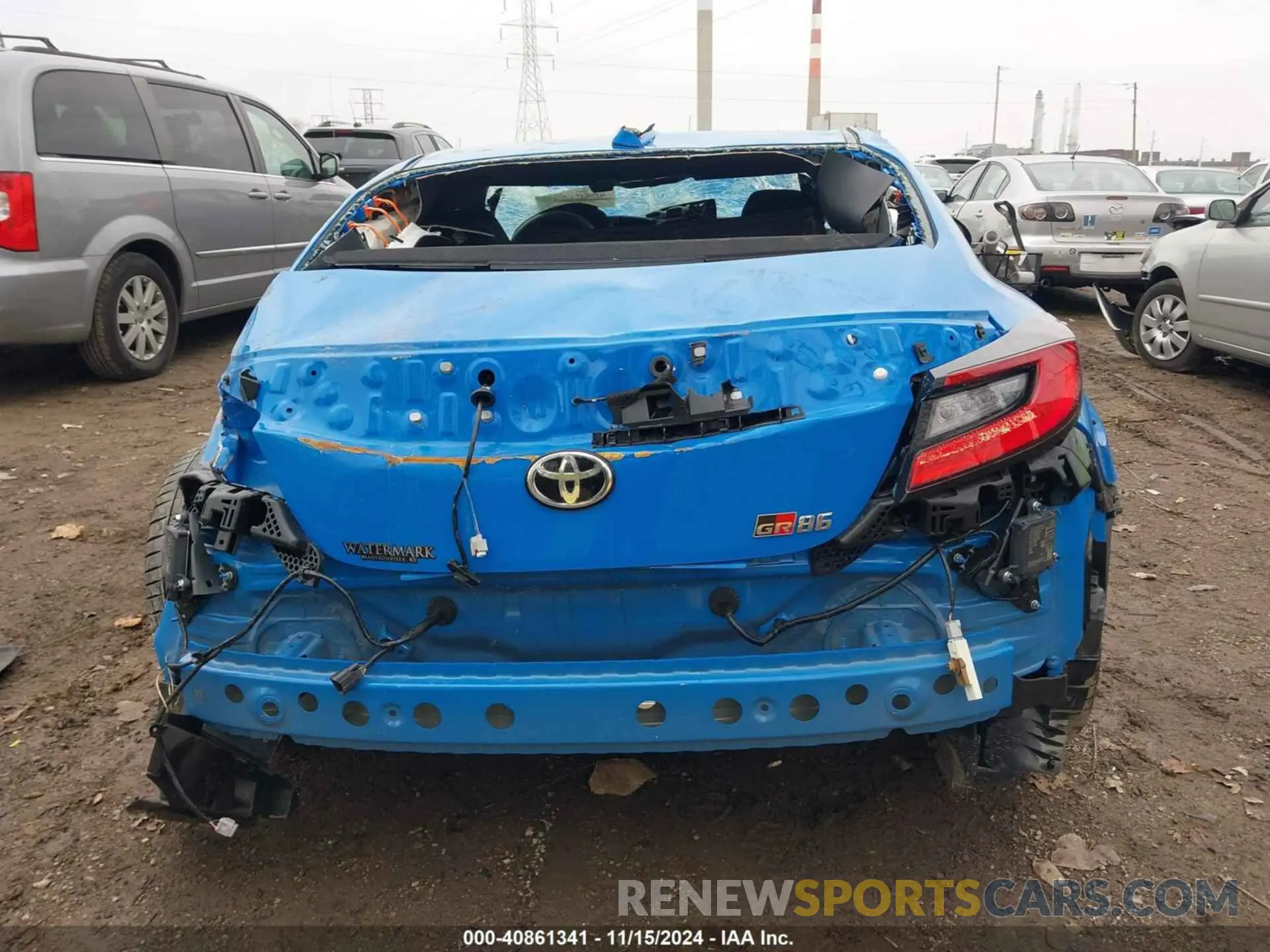 16 Photograph of a damaged car JF1ZNBE17R8756404 TOYOTA GR86 2024