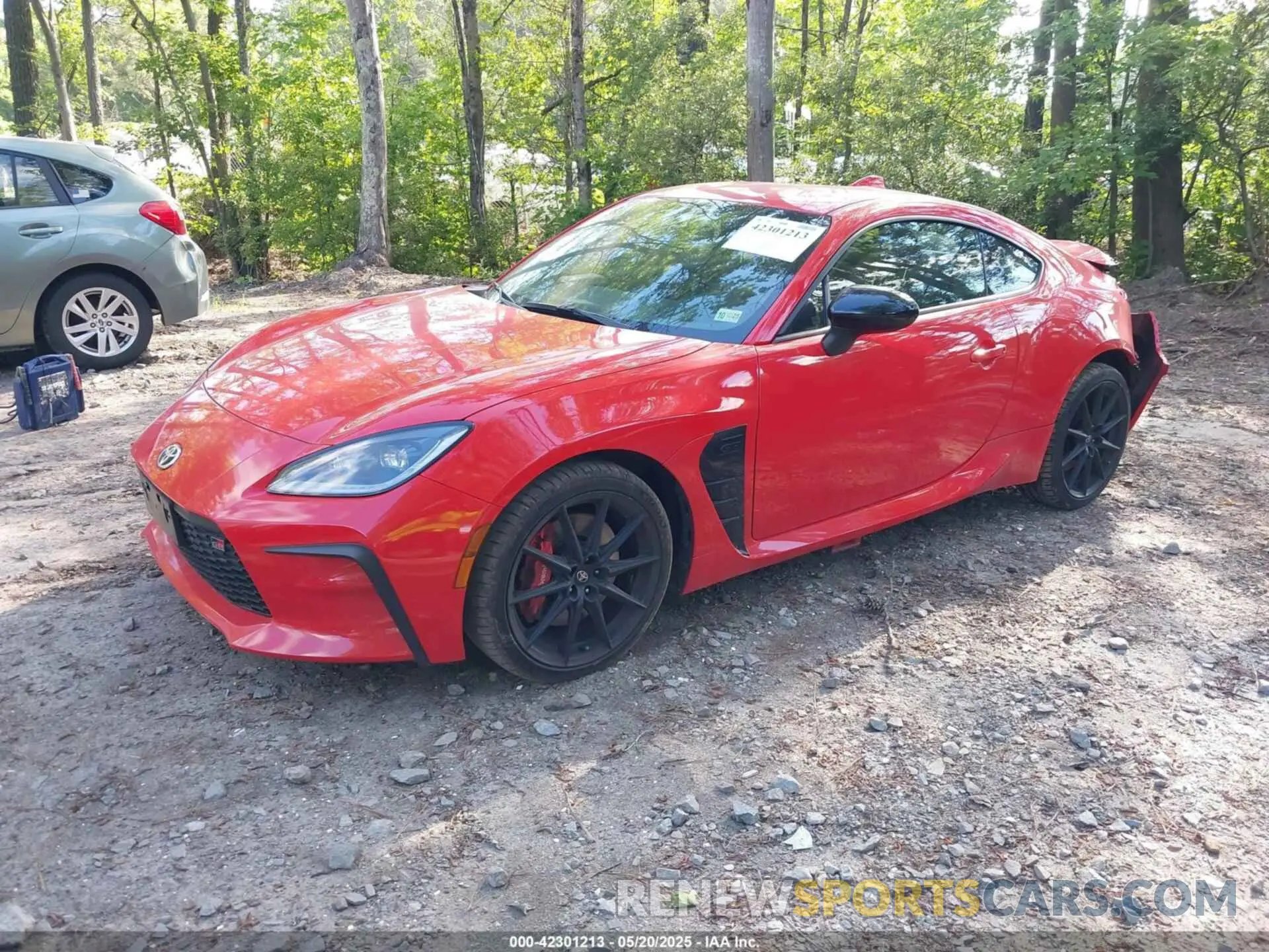2 Фотография поврежденного автомобиля JF1ZNBE1XR8760723 TOYOTA GR86 2024