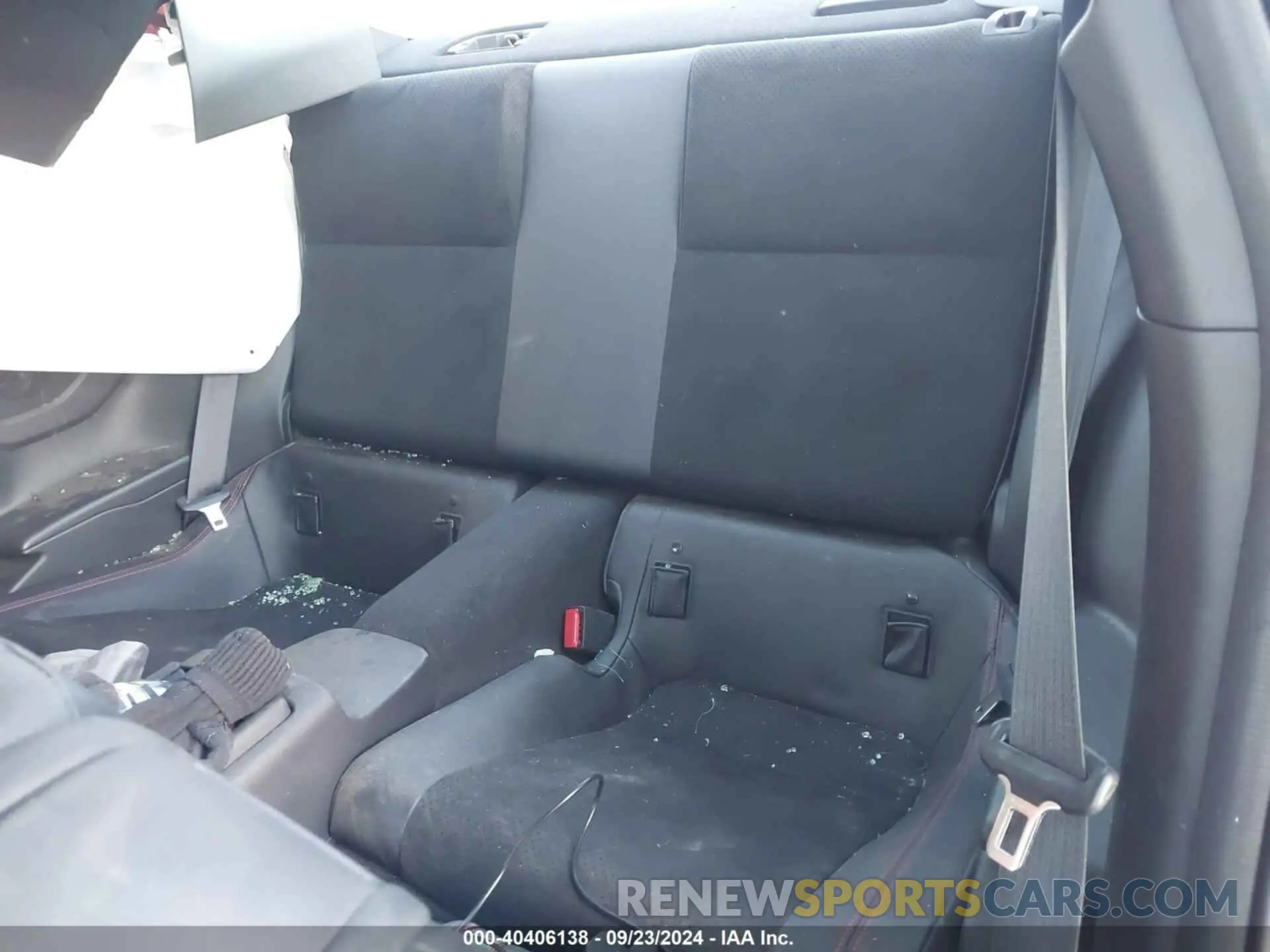8 Фотография поврежденного автомобиля JF1ZNBM11R8752608 TOYOTA GR86 2024