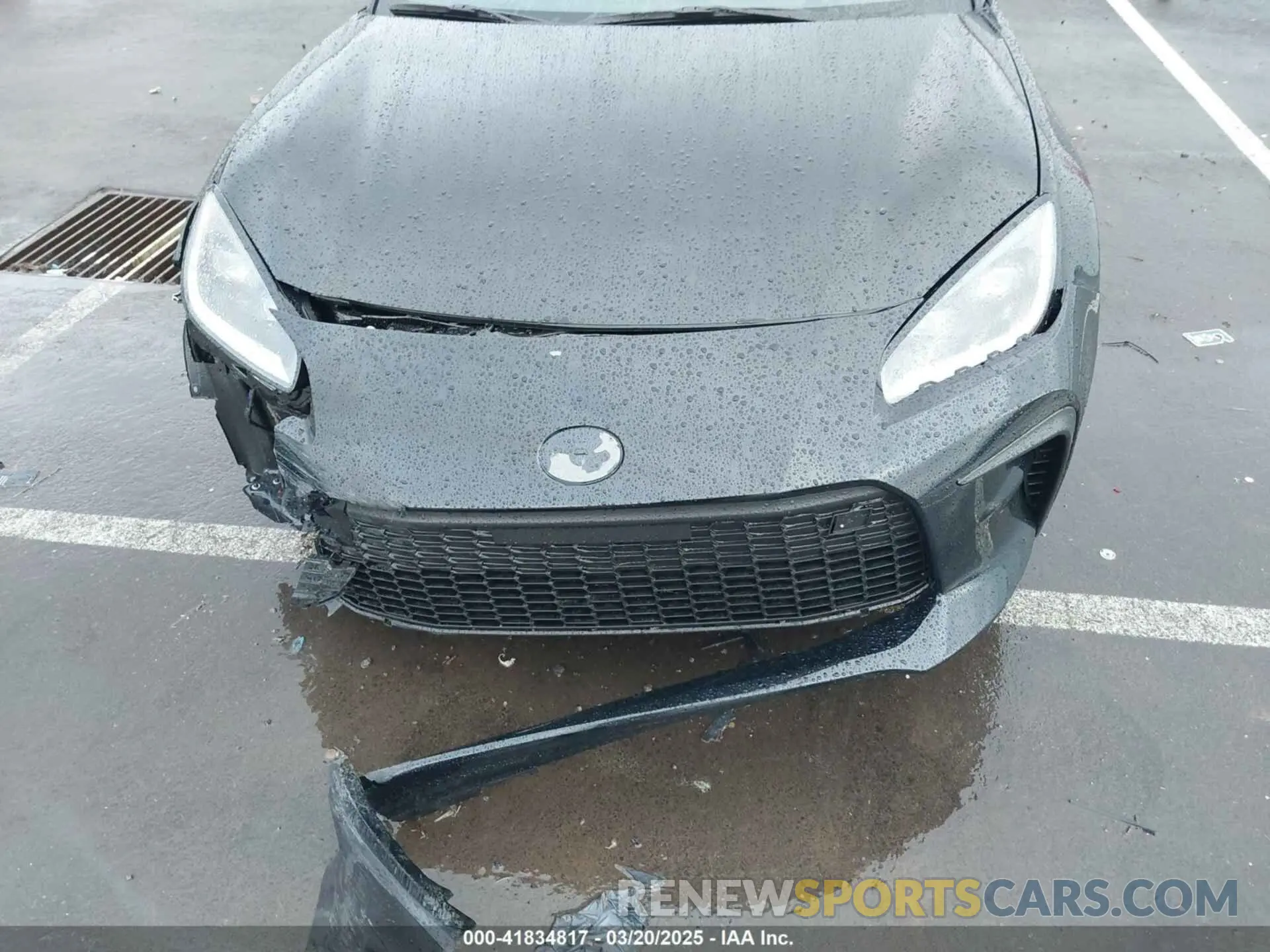 19 Photograph of a damaged car JF1ZNBE11S9752297 TOYOTA GR86 2025