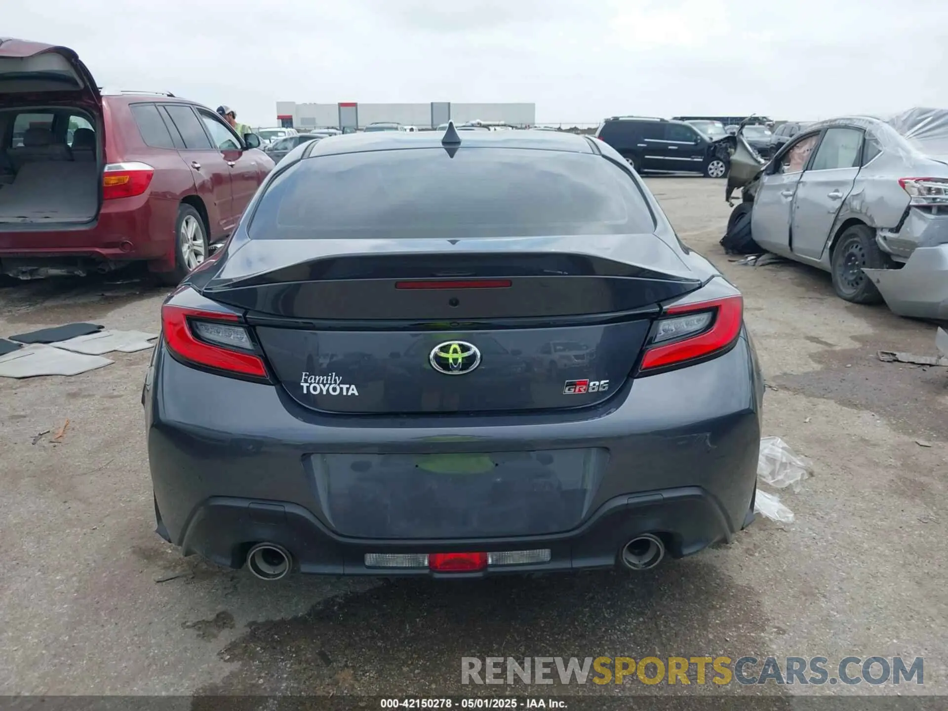 15 Photograph of a damaged car JF1ZNBE14S9752813 TOYOTA GR86 2025