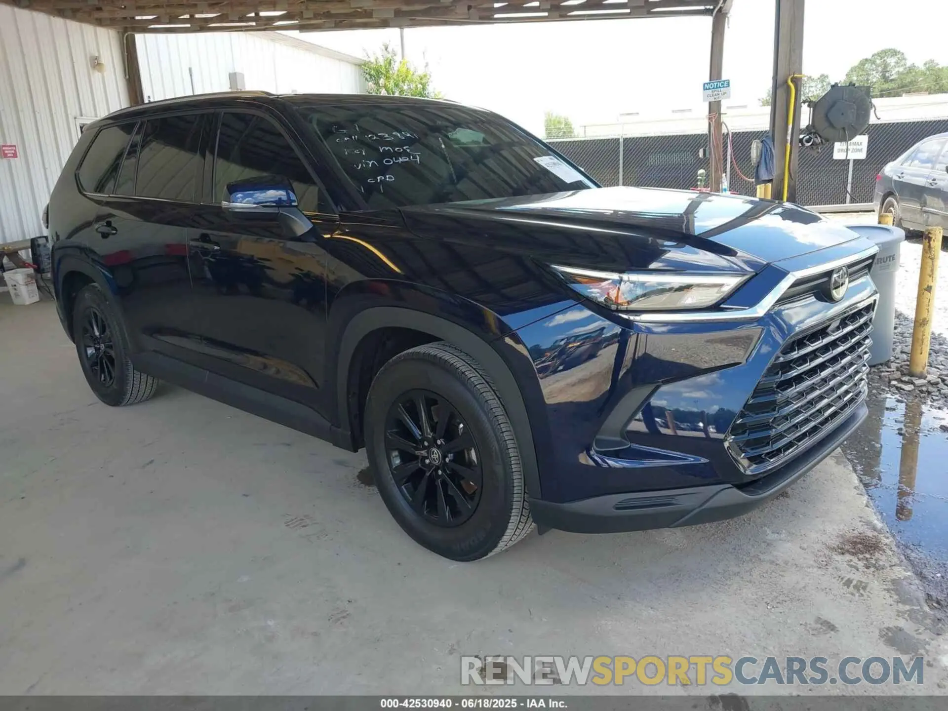 1 Фотография поврежденного автомобиля 5TDAAAA51RS000424 TOYOTA GRAND HIGHLANDER 2024