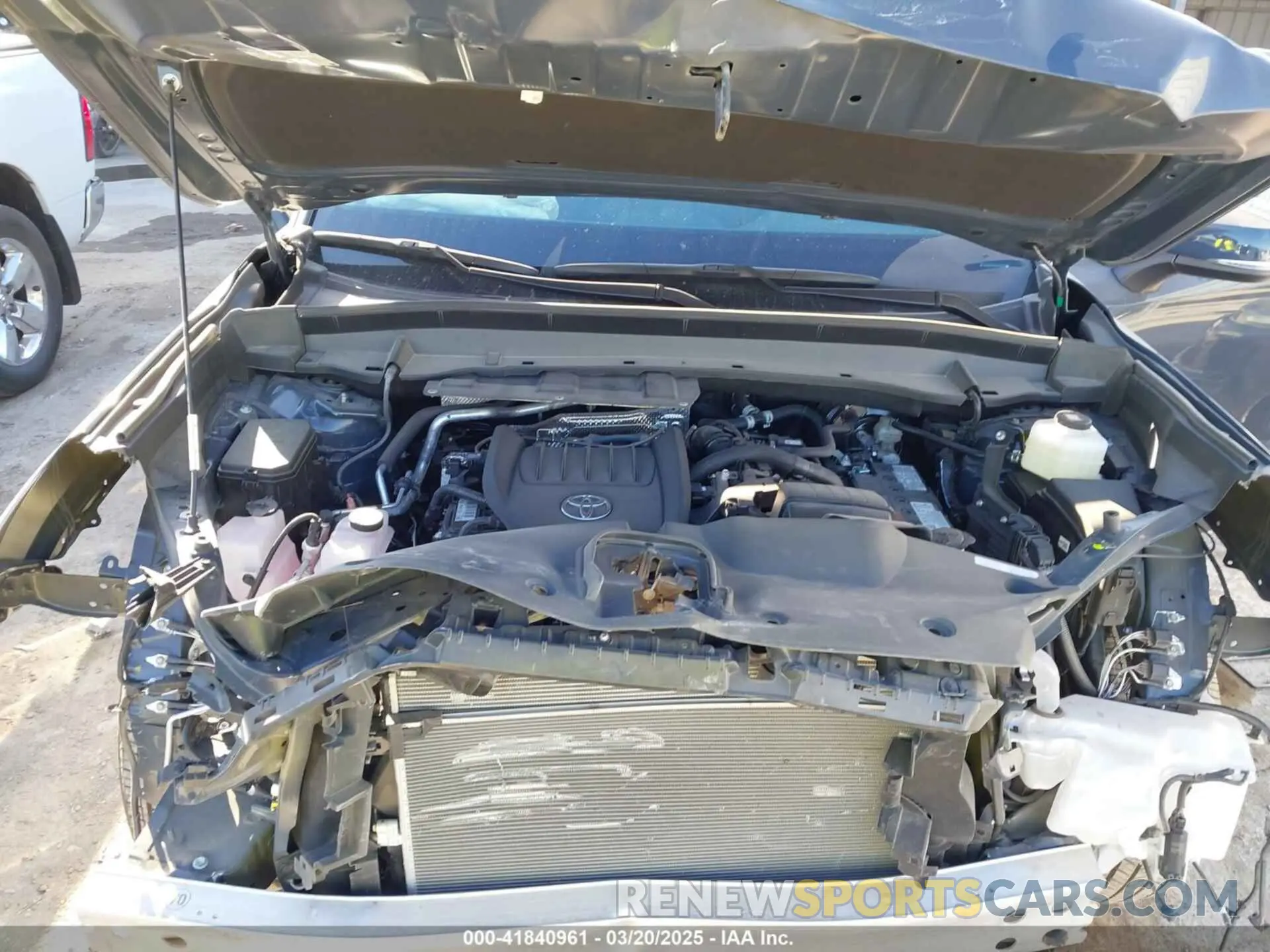 10 Photograph of a damaged car 5TDAAAA55RS018845 TOYOTA GRAND HIGHLANDER 2024