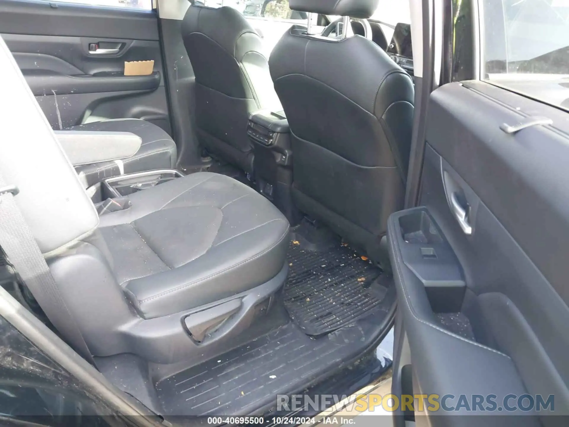 8 Photograph of a damaged car 5TDAAAB51RS004844 TOYOTA GRAND HIGHLANDER 2024