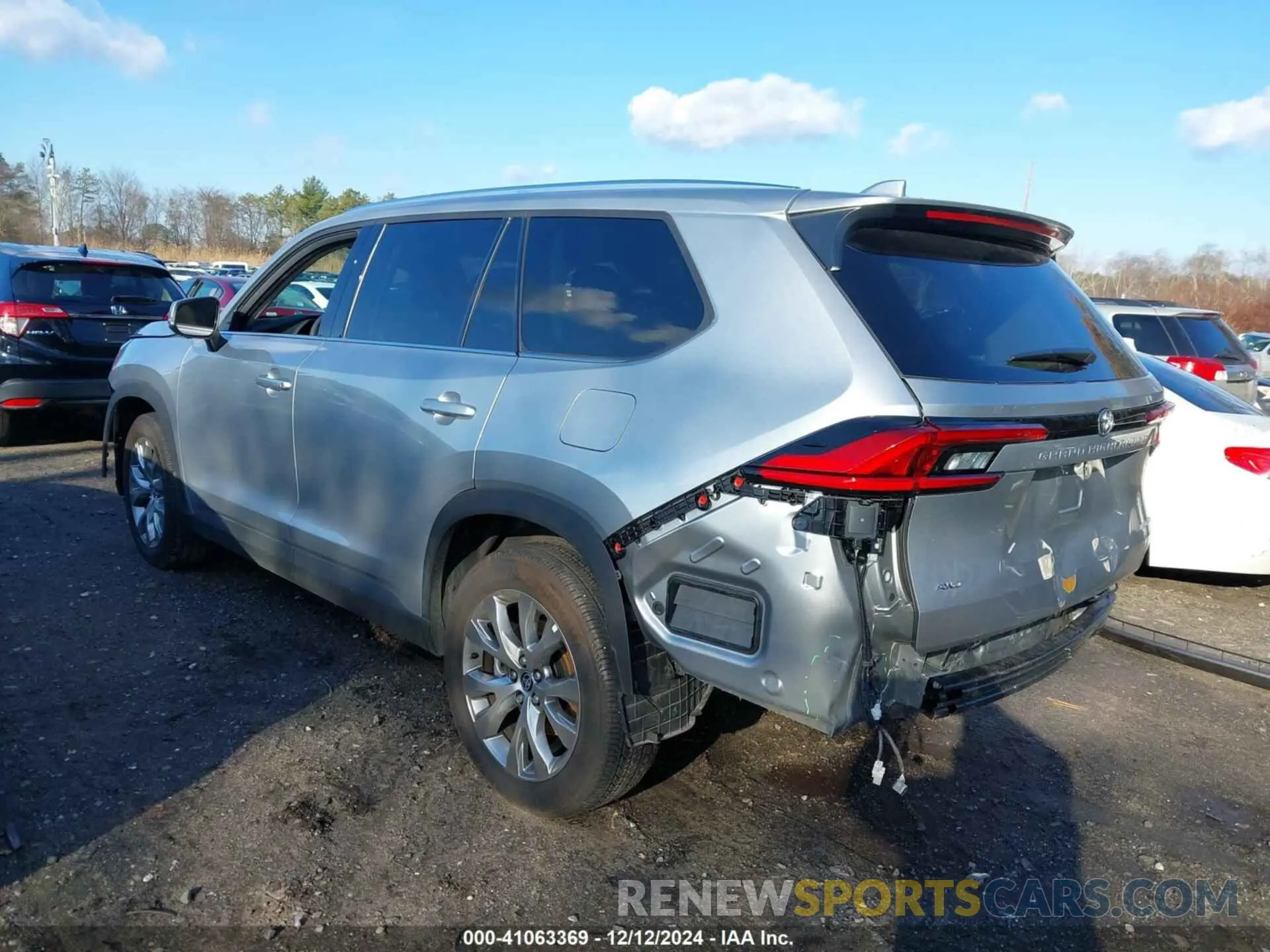 3 Фотография поврежденного автомобиля 5TDAAAB51RS009655 TOYOTA GRAND HIGHLANDER 2024