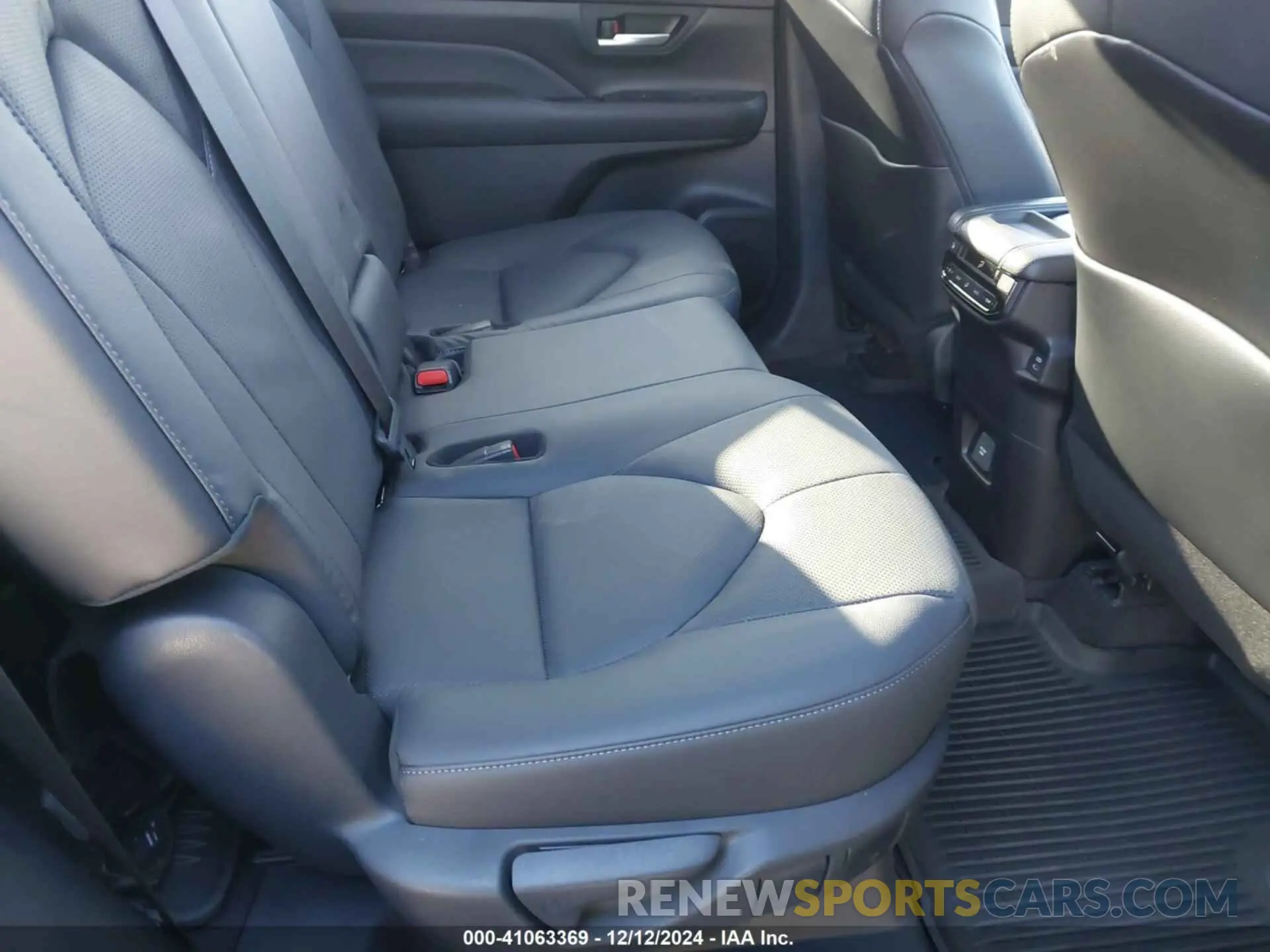 8 Фотография поврежденного автомобиля 5TDAAAB51RS009655 TOYOTA GRAND HIGHLANDER 2024