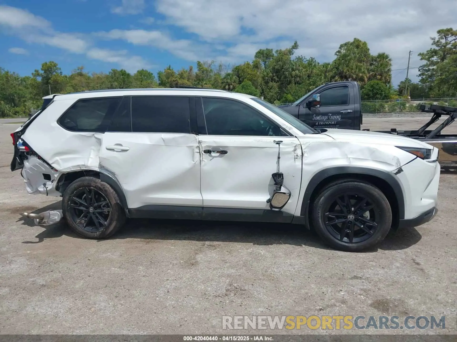 12 Photograph of a damaged car 5TDAAAB51RS041196 TOYOTA GRAND HIGHLANDER 2024