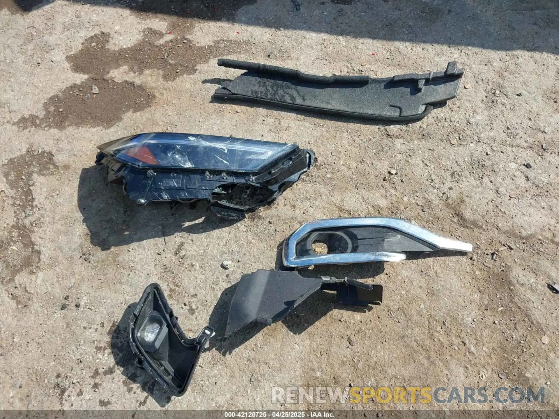 11 Photograph of a damaged car 5TDAAAB57RS015864 TOYOTA GRAND HIGHLANDER 2024